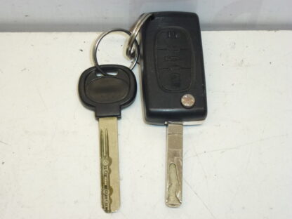 Schaltkasten, Türschloss und zwei Citroën Peugeot 4162EQ Schlüssel