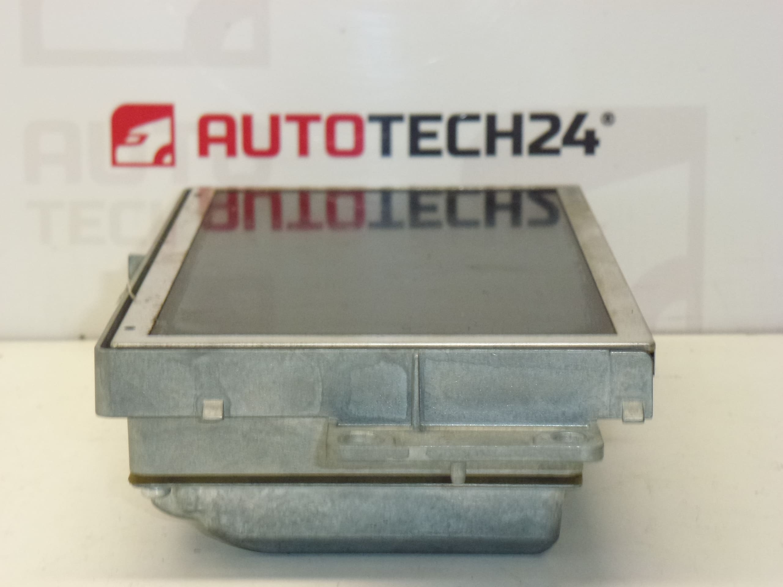 Display NAVIGATION Peugeot 407 9661375880 – Bild 2