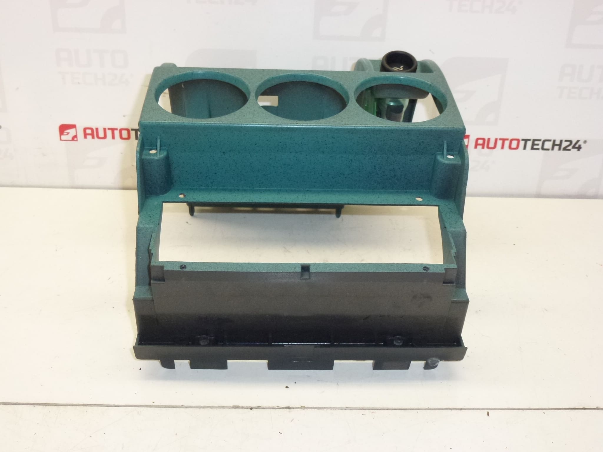 Armaturenbrett-Panel Citroën Berlingo I und Peugeot Partner I 9602991677 8203LA – Bild 2