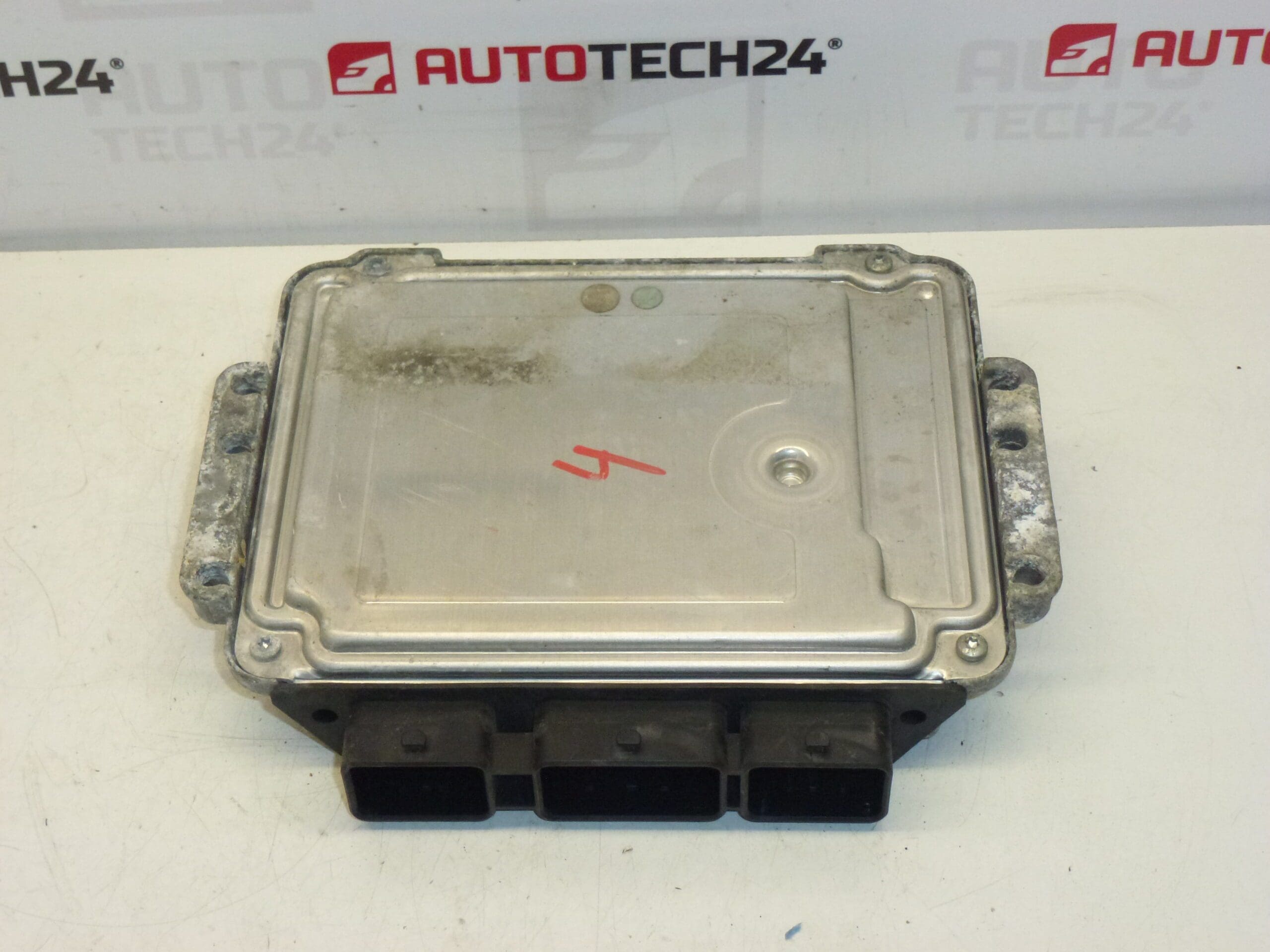 ECU Bosch EDC16C34 Citroën Peugeot 9656709780 0281011783 – Bild 2