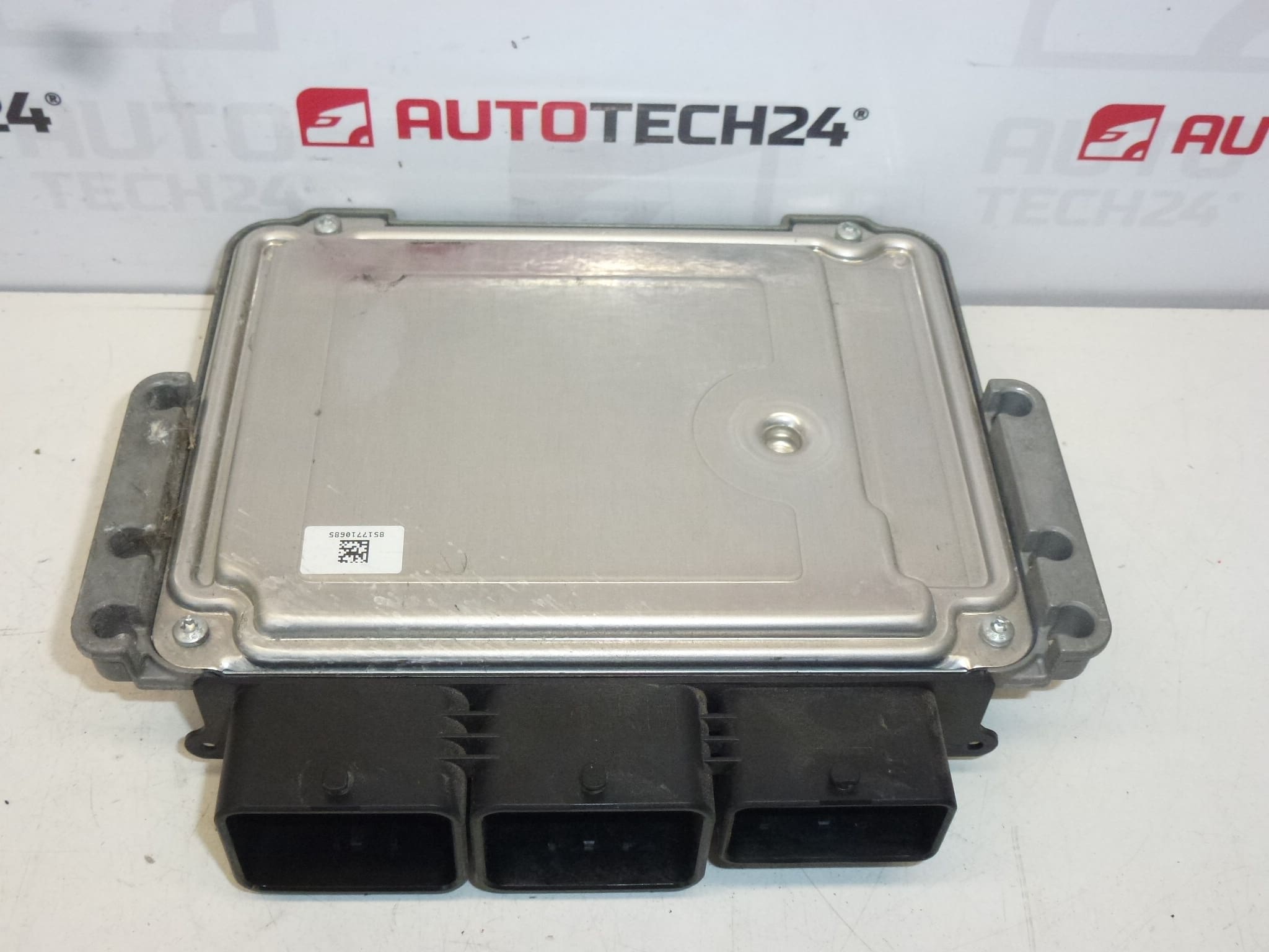 ECU Bosch EDC17C10 Citro&ebreve;n Peugeot 0281017333 9677013180 – Bild 2