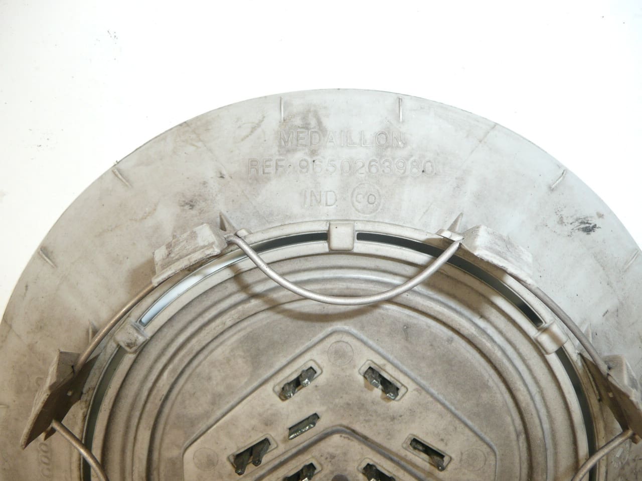 Radkappe Elektron 15" 16" 17" 4 Schrauben 9650263980 542121 – Bild 2