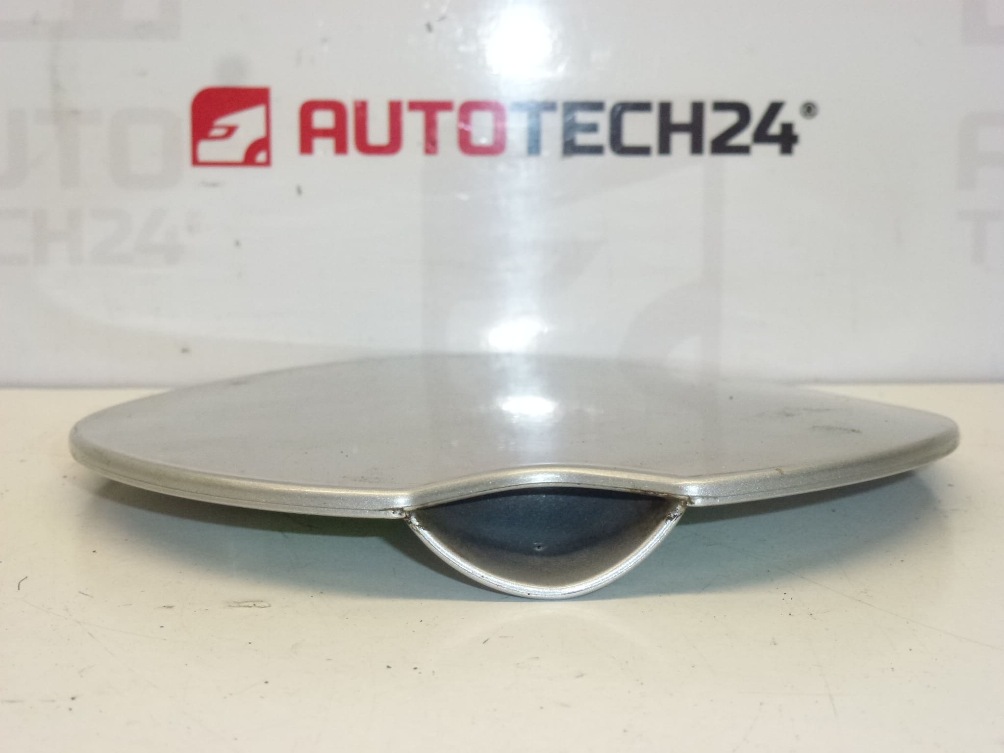 Kraftstofftankdeckel Abdeckung Peugeot 207 EZRC 1517F5 – Bild 2