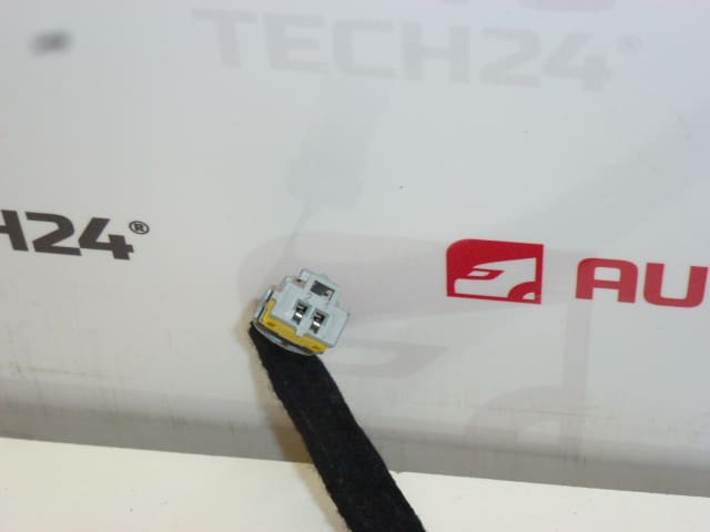 Linke Sonnenblende Peugeot 307 CC 8143NC – Bild 2