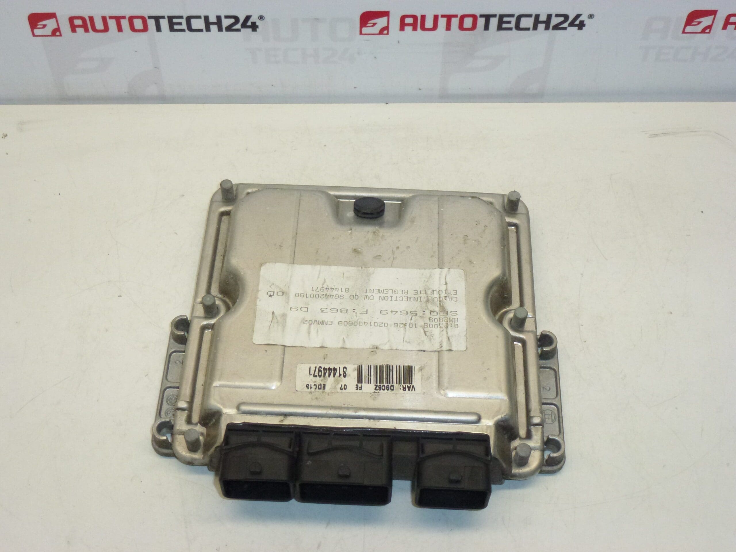 ECU Bosch EDC15C2 0281010875 9644200180 – Bild 2