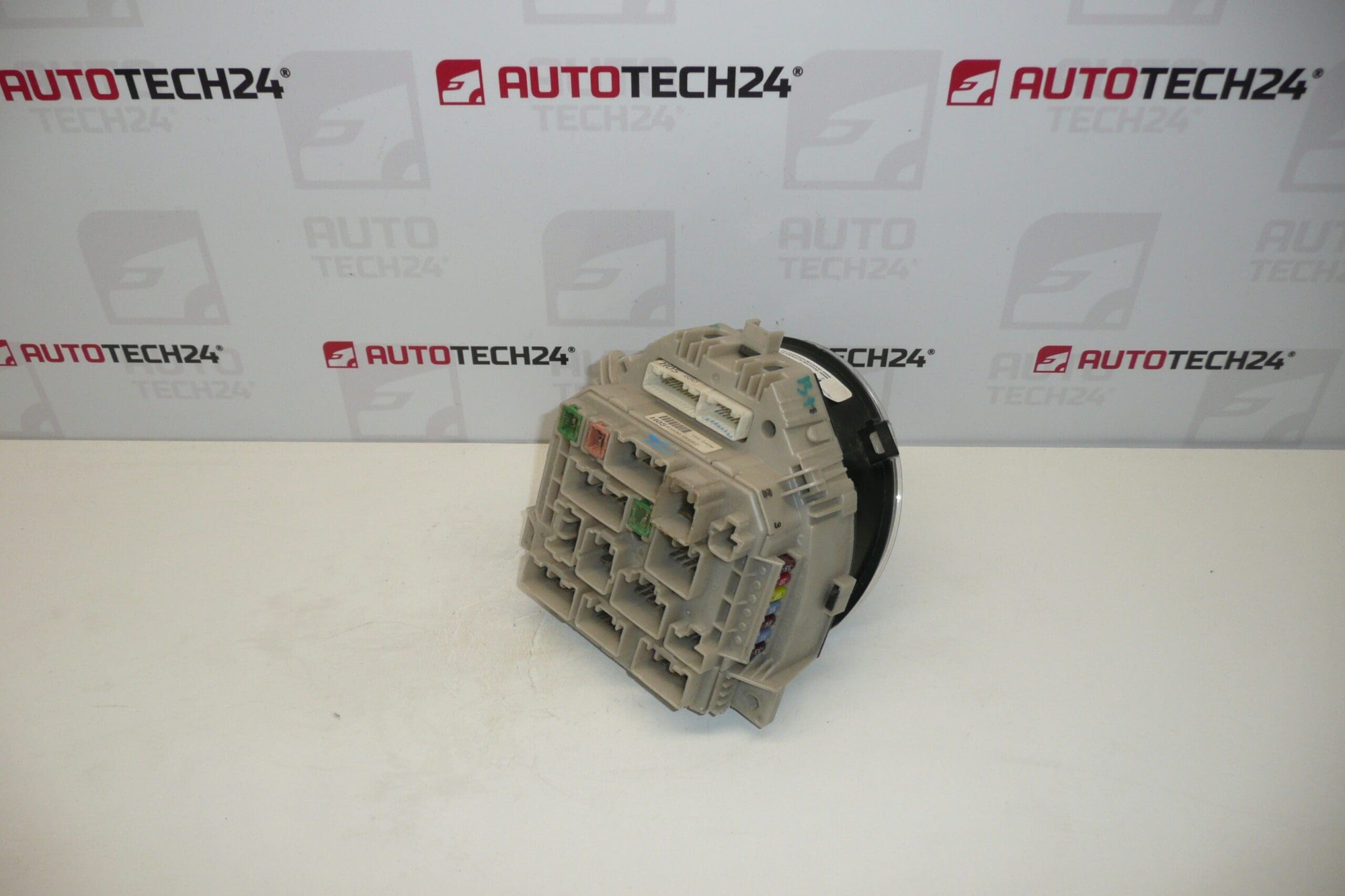 Drehzahlmesser für Citroën C1 und Peugeot 107, Artikelnummer 83800-0H052 – Bild 2