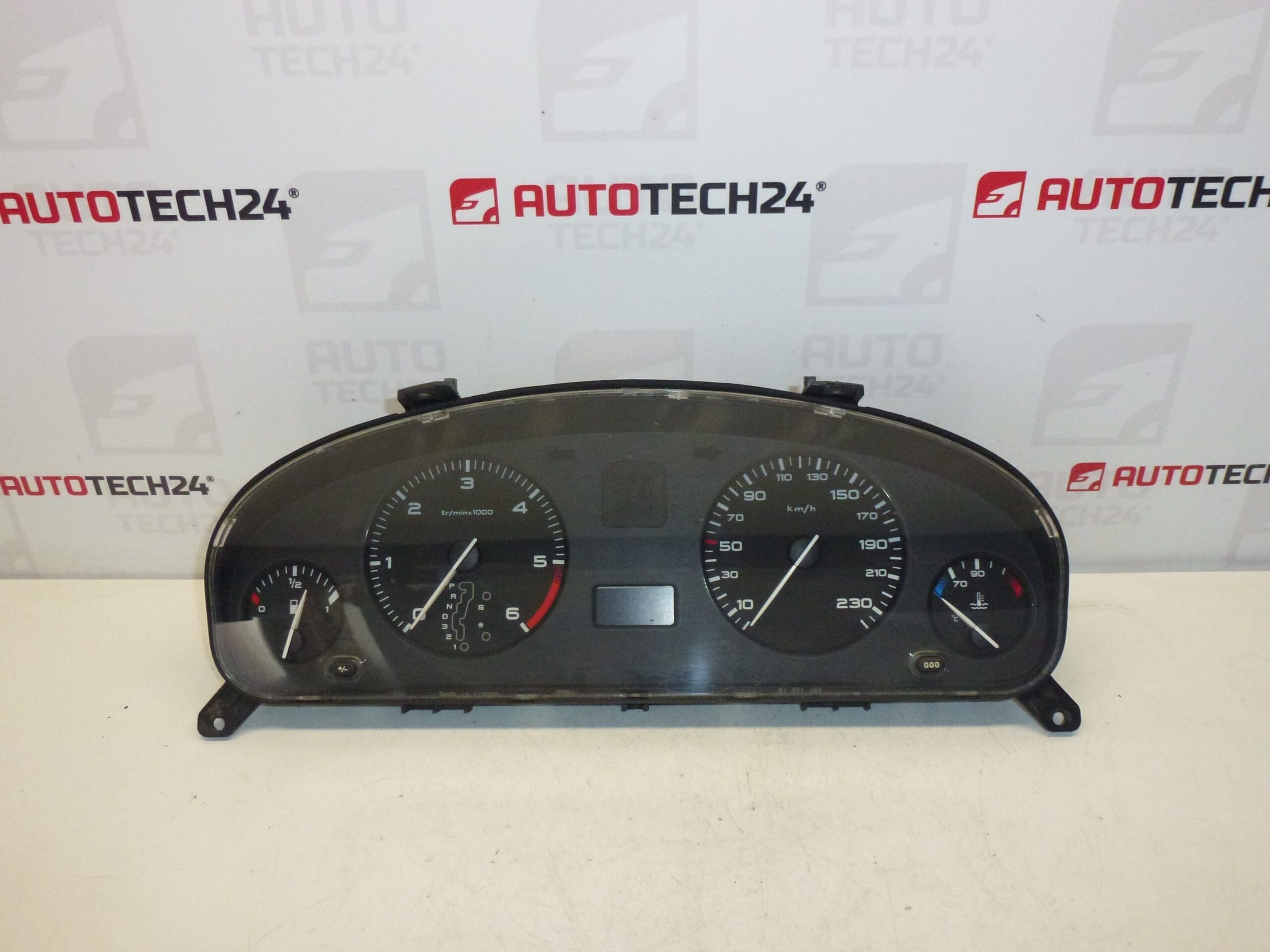 Tacho Peugeot 406 2.0 HDI Automatik 9644232180