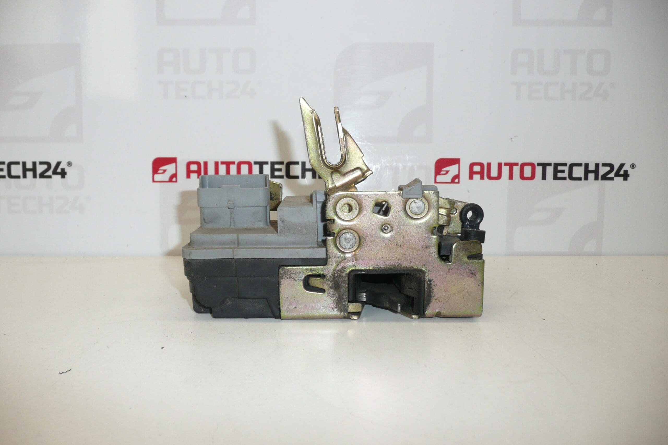 Citroën Xsara Türschloss vorne links 9135H4