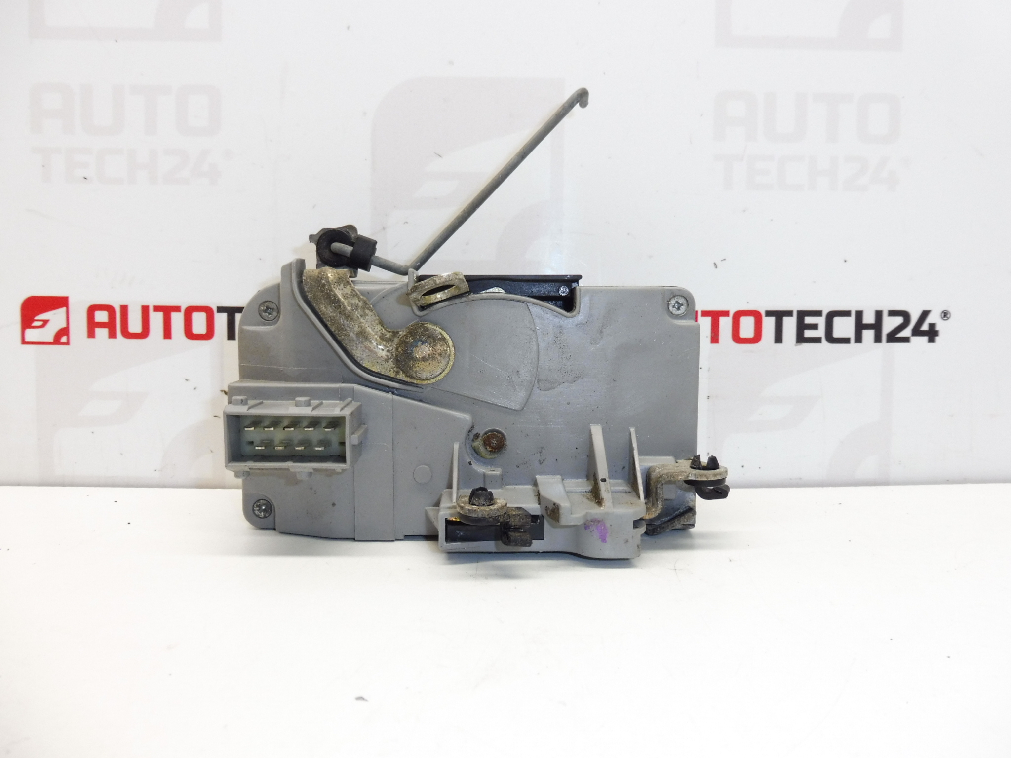 Türschloss vorne links Peugeot 206 bis 2002 Vierkantstecker 9135H3