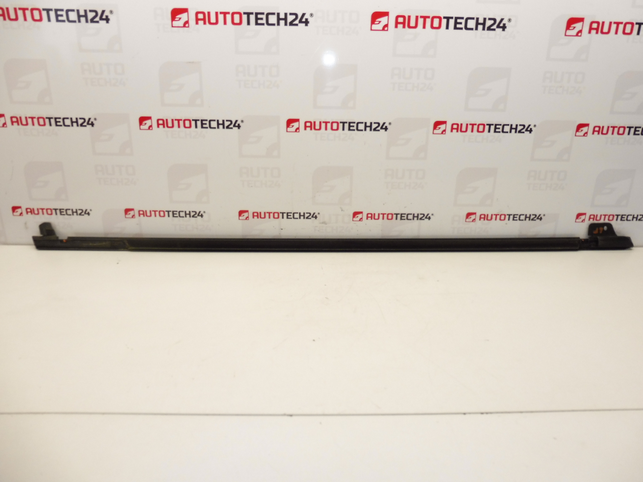 Chromleiste für linke Vordertür Citroen C4 Picasso 9334P7