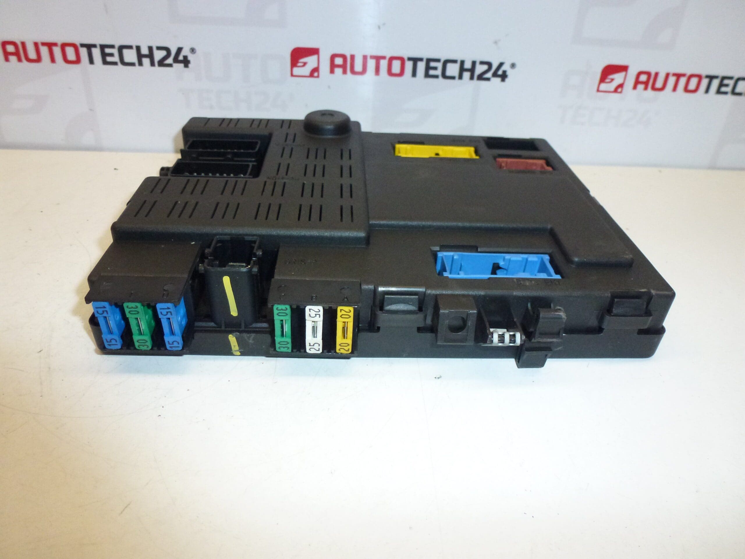 Steuergerät BSI Valeo BOITE M4 9642409880