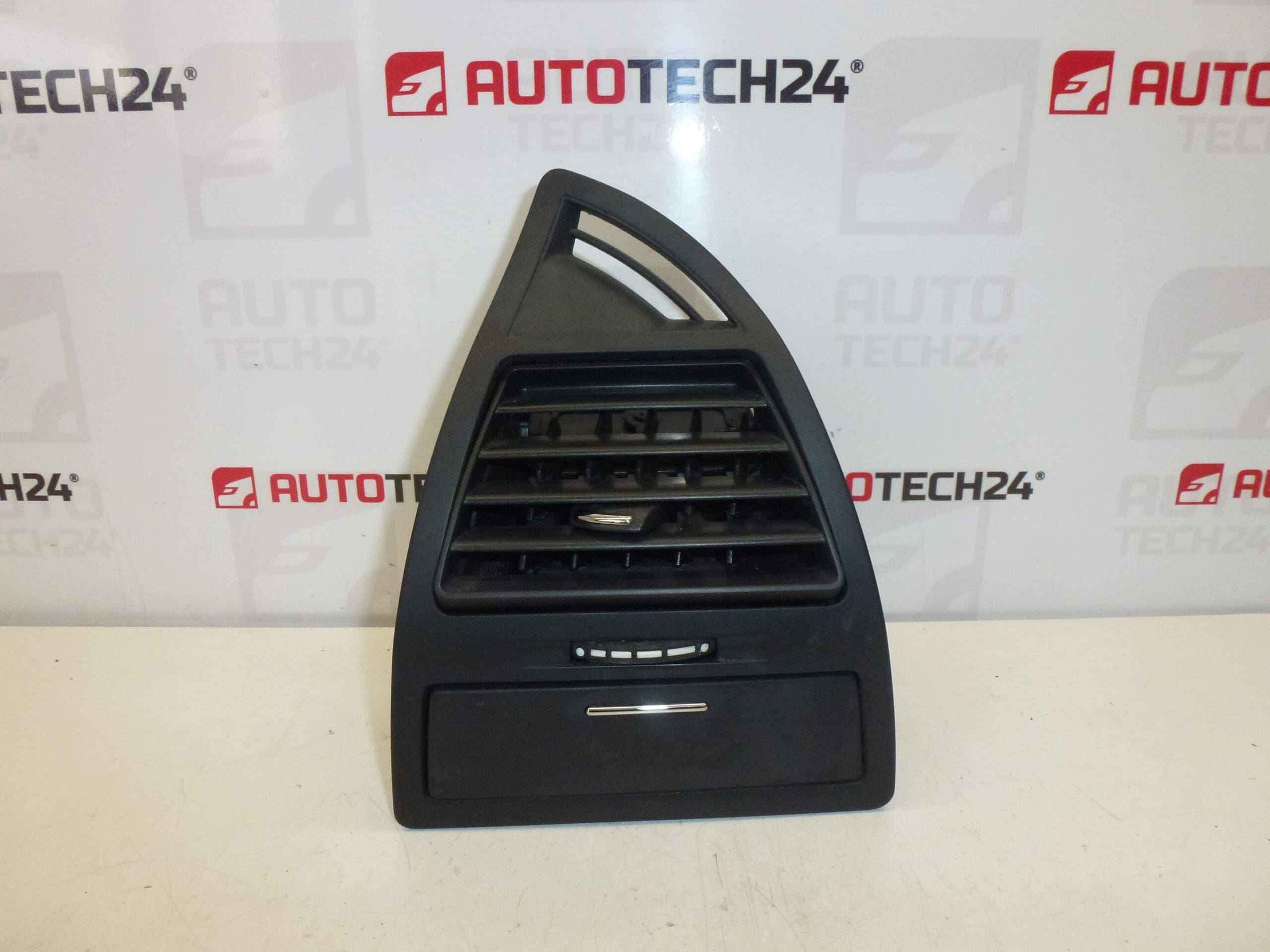 Luftdüse links Citroën C4 9646338077 8265Q0 8265P8