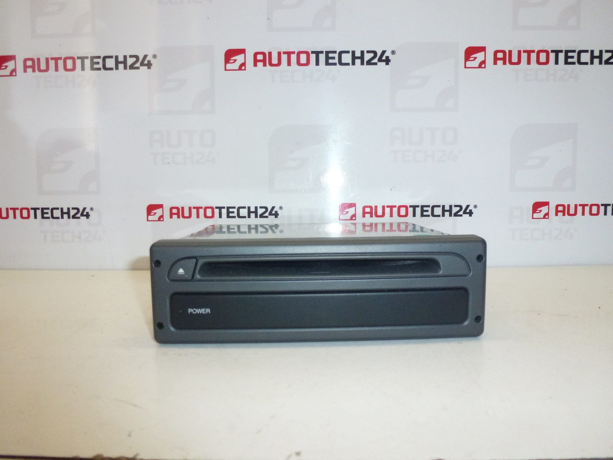 Citroën Peugeot Navigationsleser 9644987380