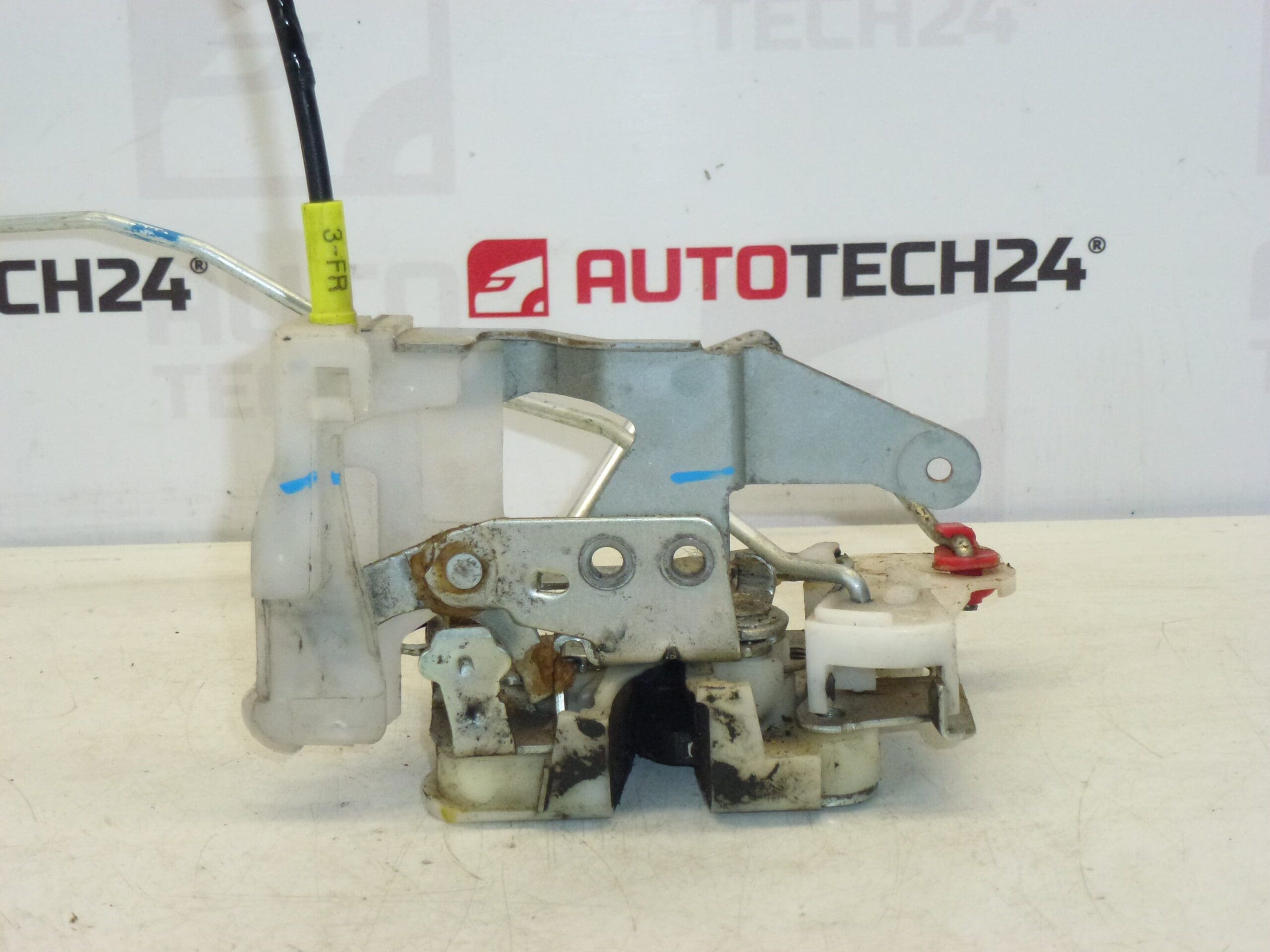 Türschloss links Citroën C1 Peugeot 107 9135S2