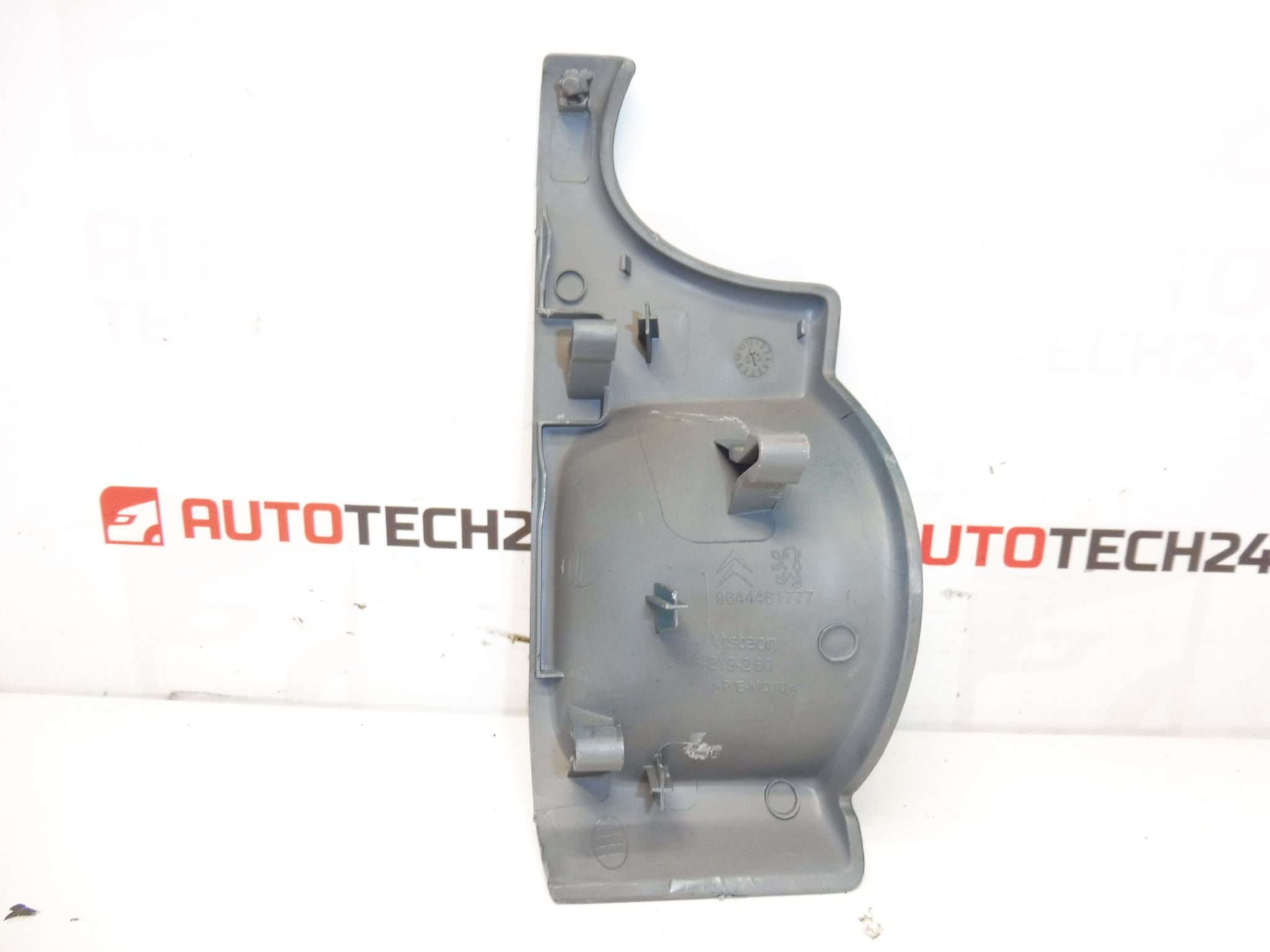 Armaturenbrettabdeckung Citroën Berlingo II und Peugeot Partner II 9644461777 8211Q6