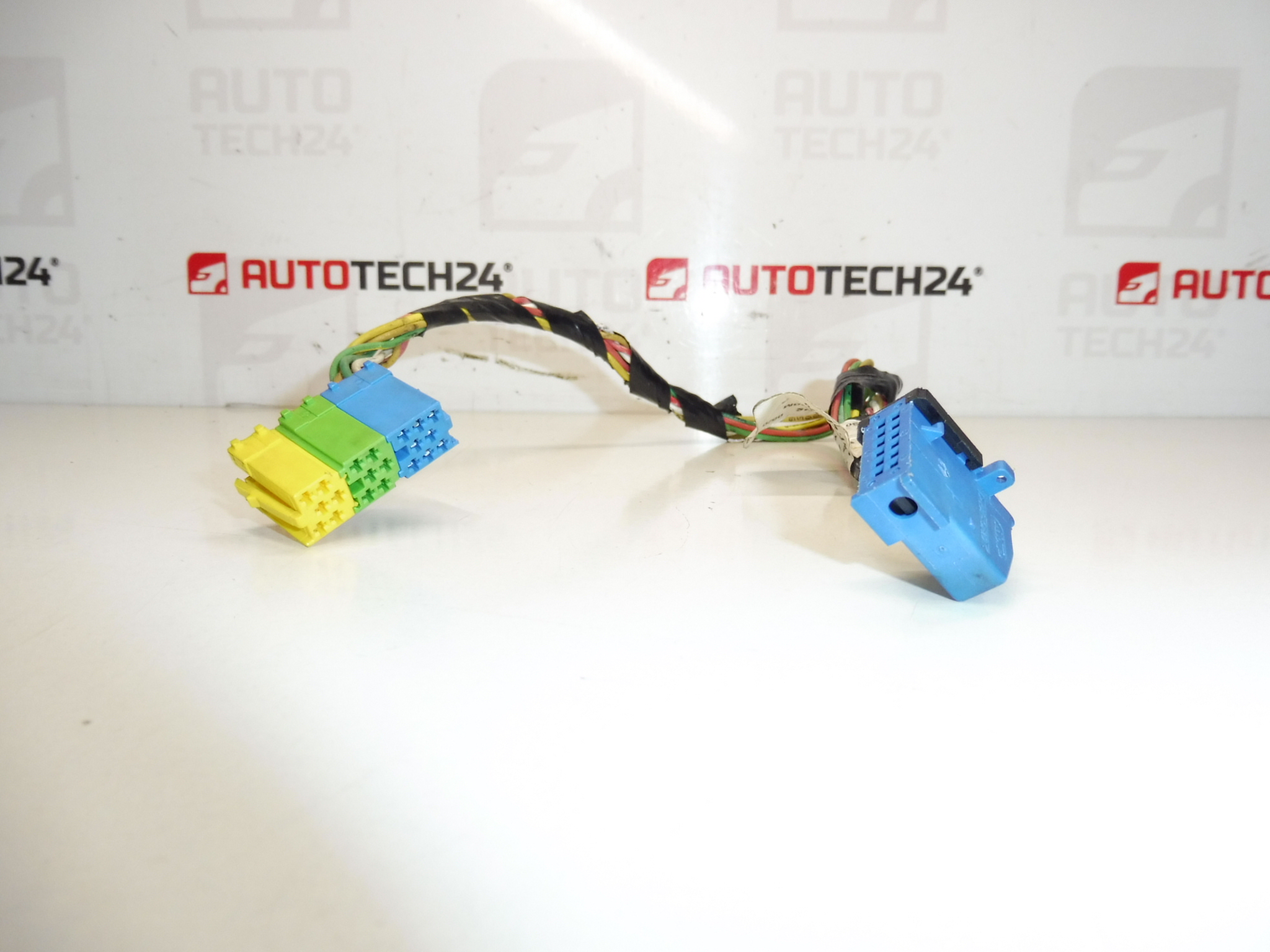 Citroen Peugeot CD-Wechsler-Kabelbaum 9642532680