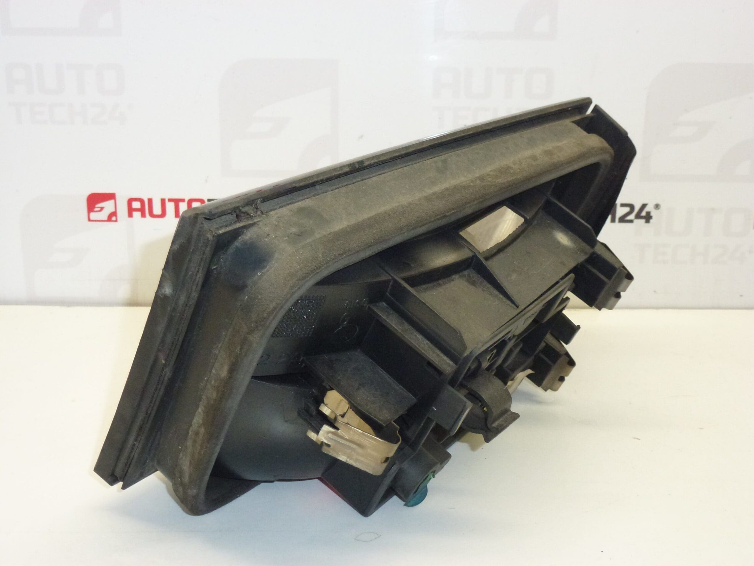 Lampendeckel hinten links Citroën Xantia 6350J9