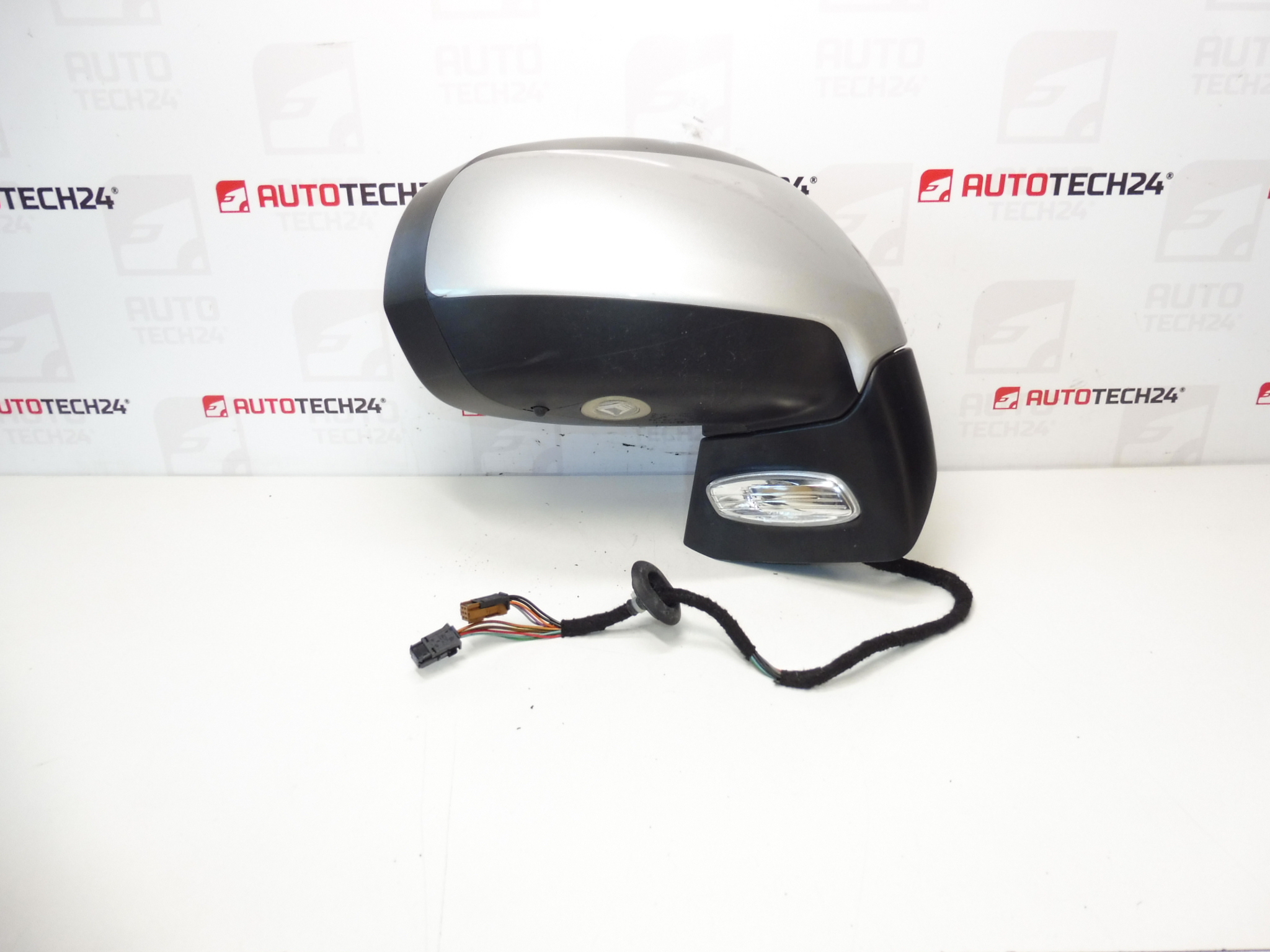 Rechter Spiegel EZRC Peugeot 3008 und 5008 8153ZG