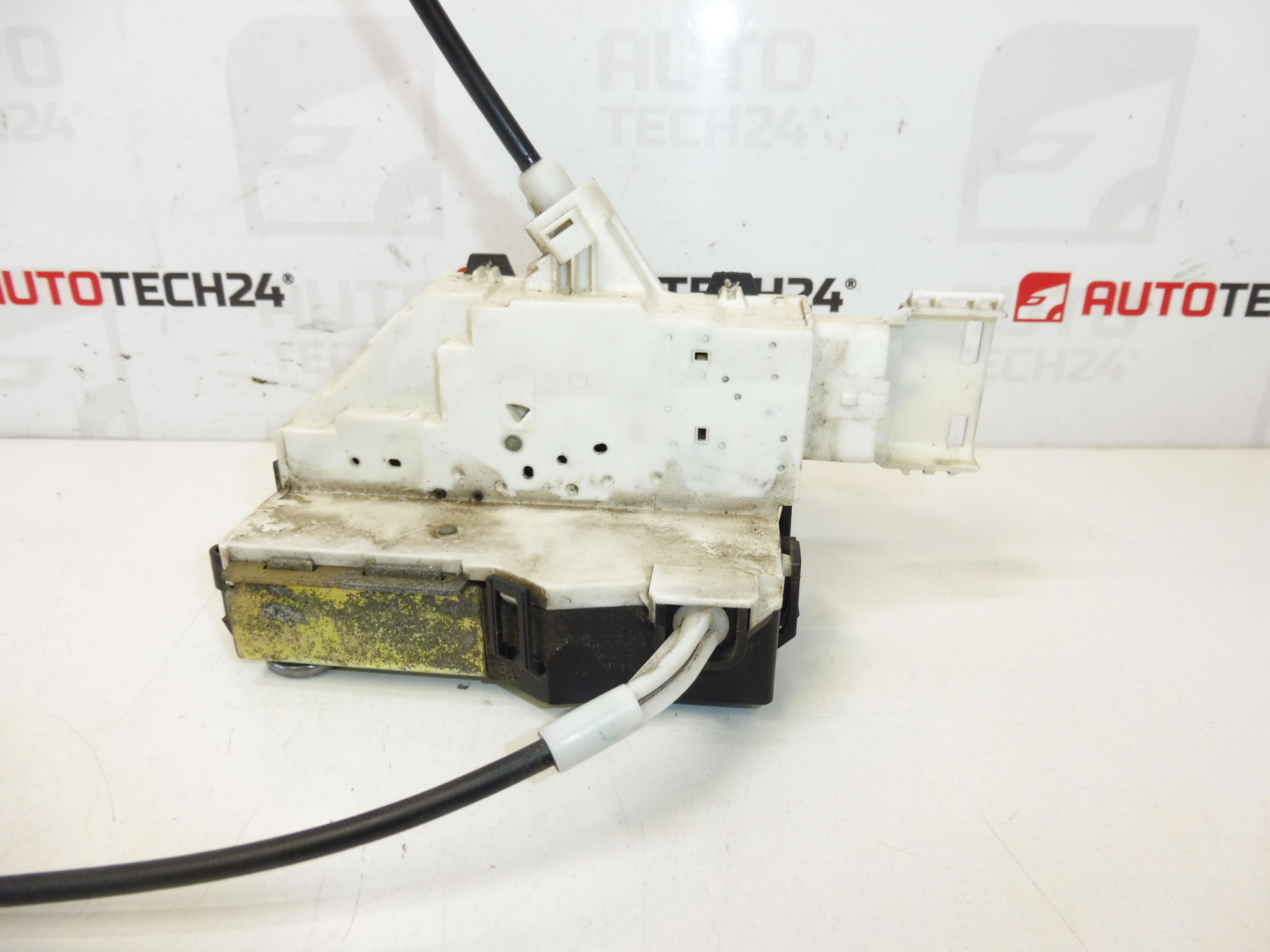 Peugeot 407 Türschloss rechts 9660698180 9136CK