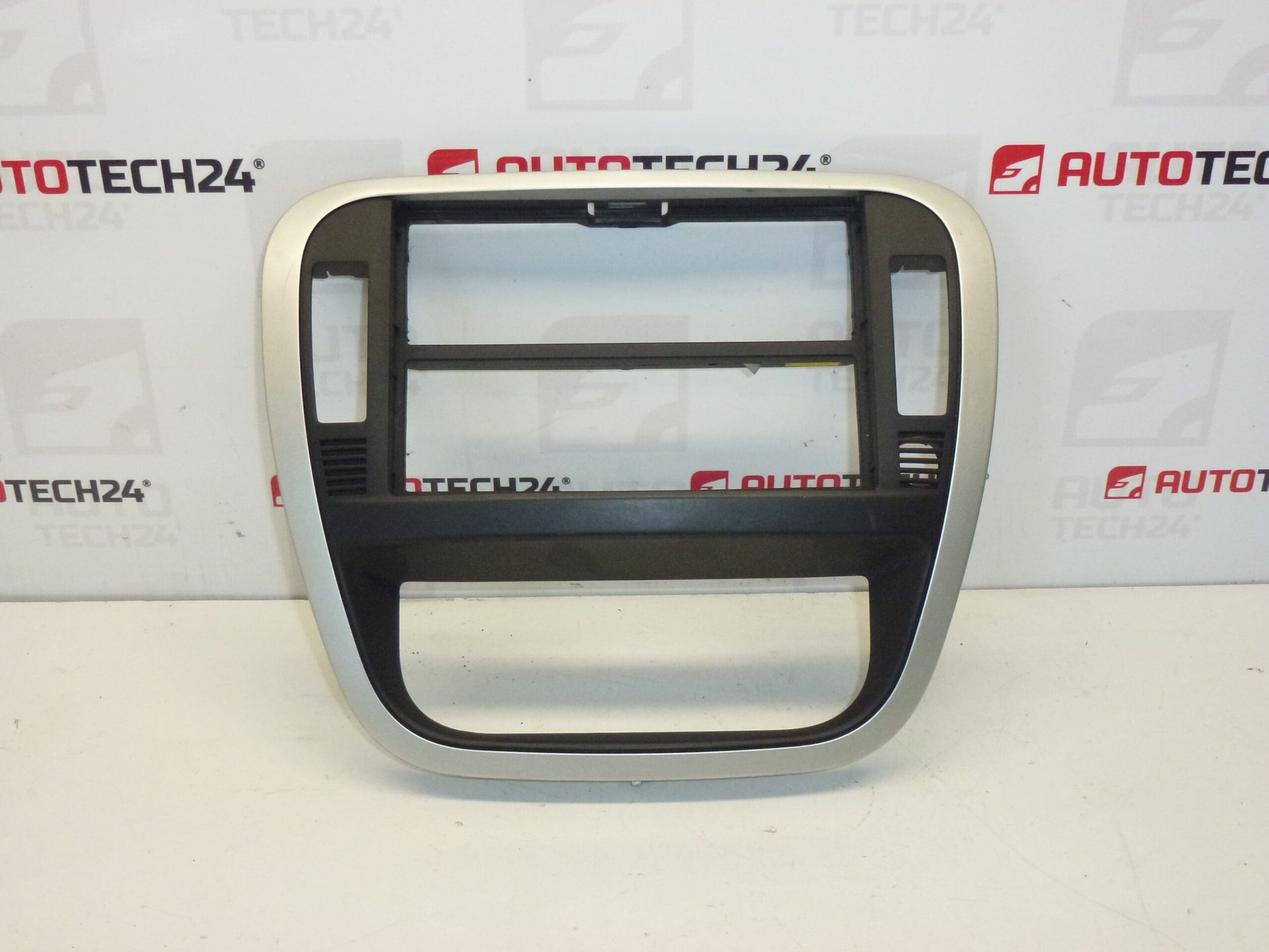 Radioblende Citroën C2 und C3 9653074277 8211TH