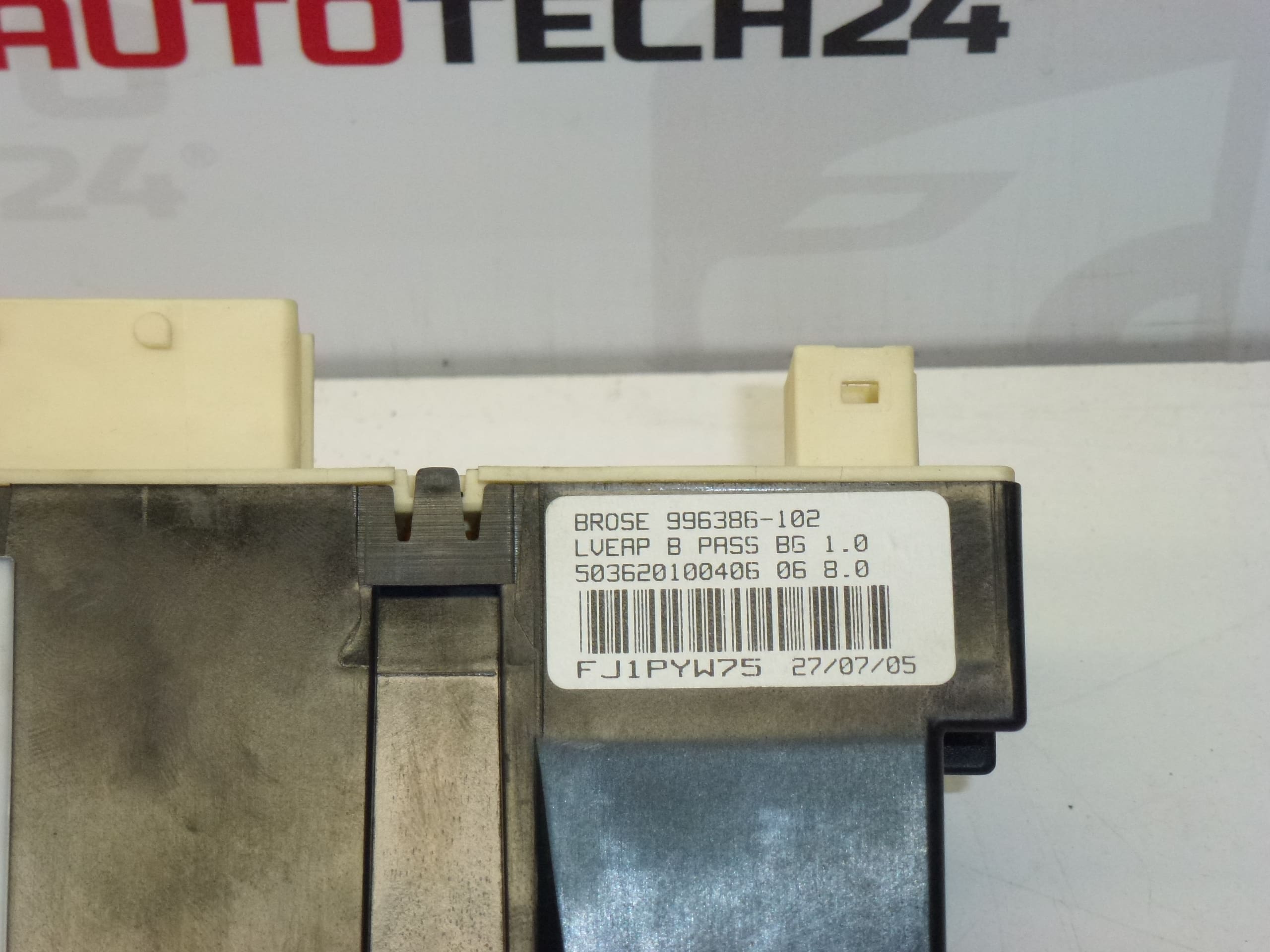 Peugeot 307CC Frontscheibenmotor rechts 9660037580 9222CK