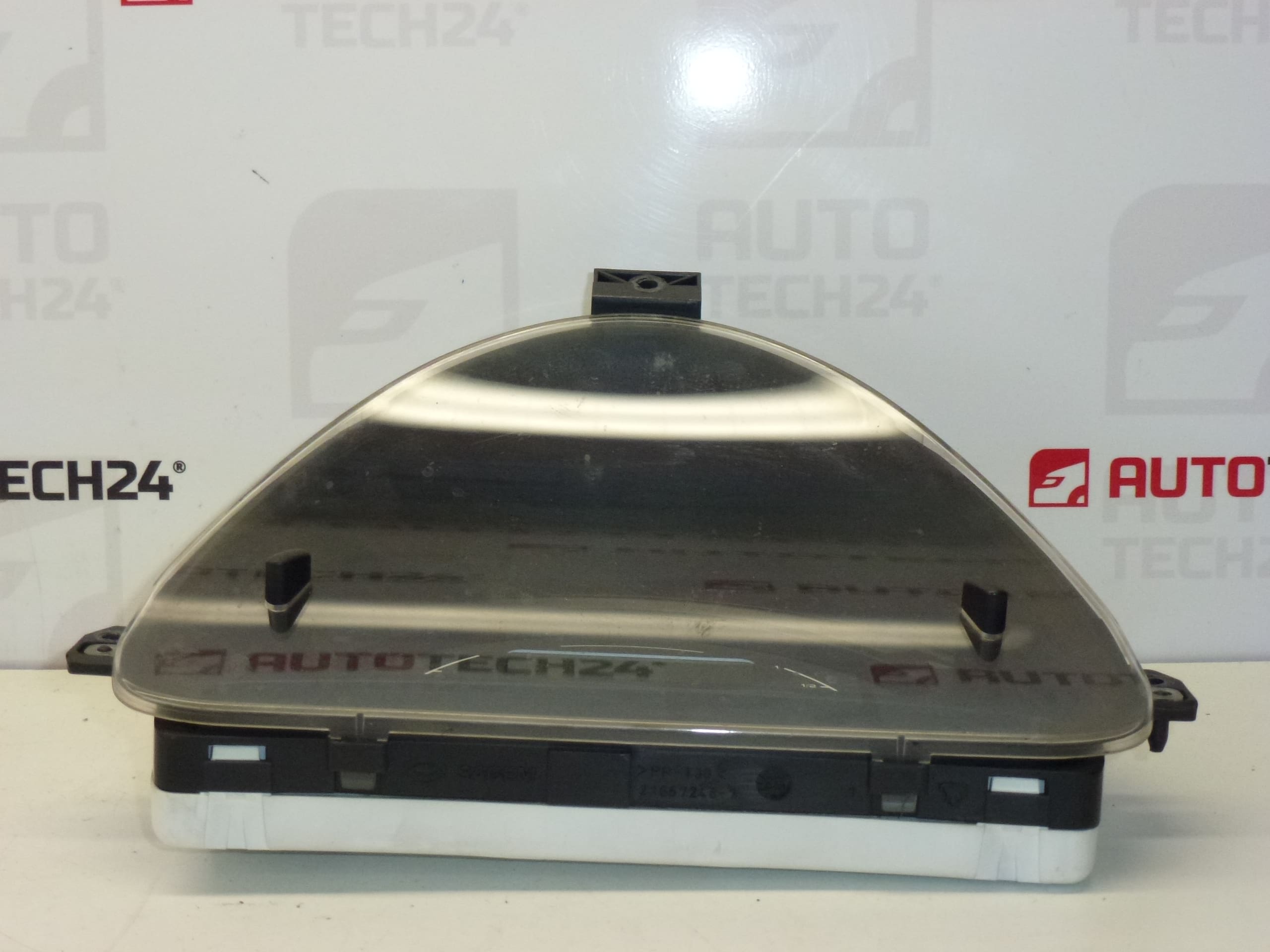 Tacho Citroën C2 C3 Sensodrive 235000 km 9650735580 6104ZJ
