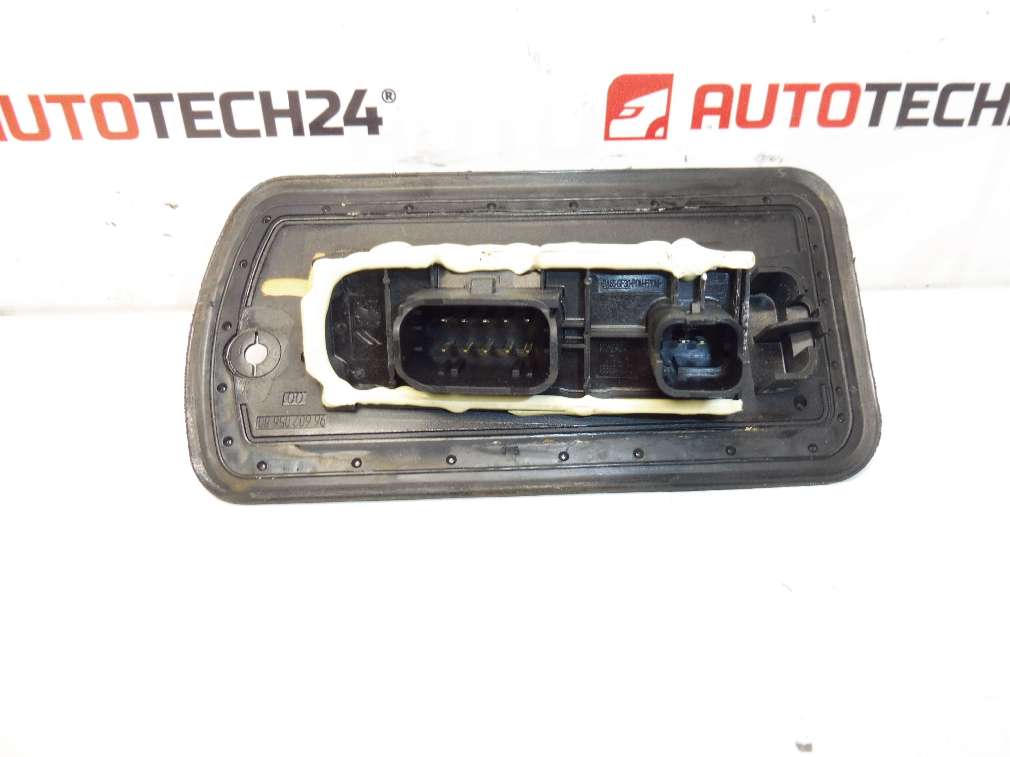 Beweglicher Türschaltertreiber Peugeot 1007 9660205680 6366A6