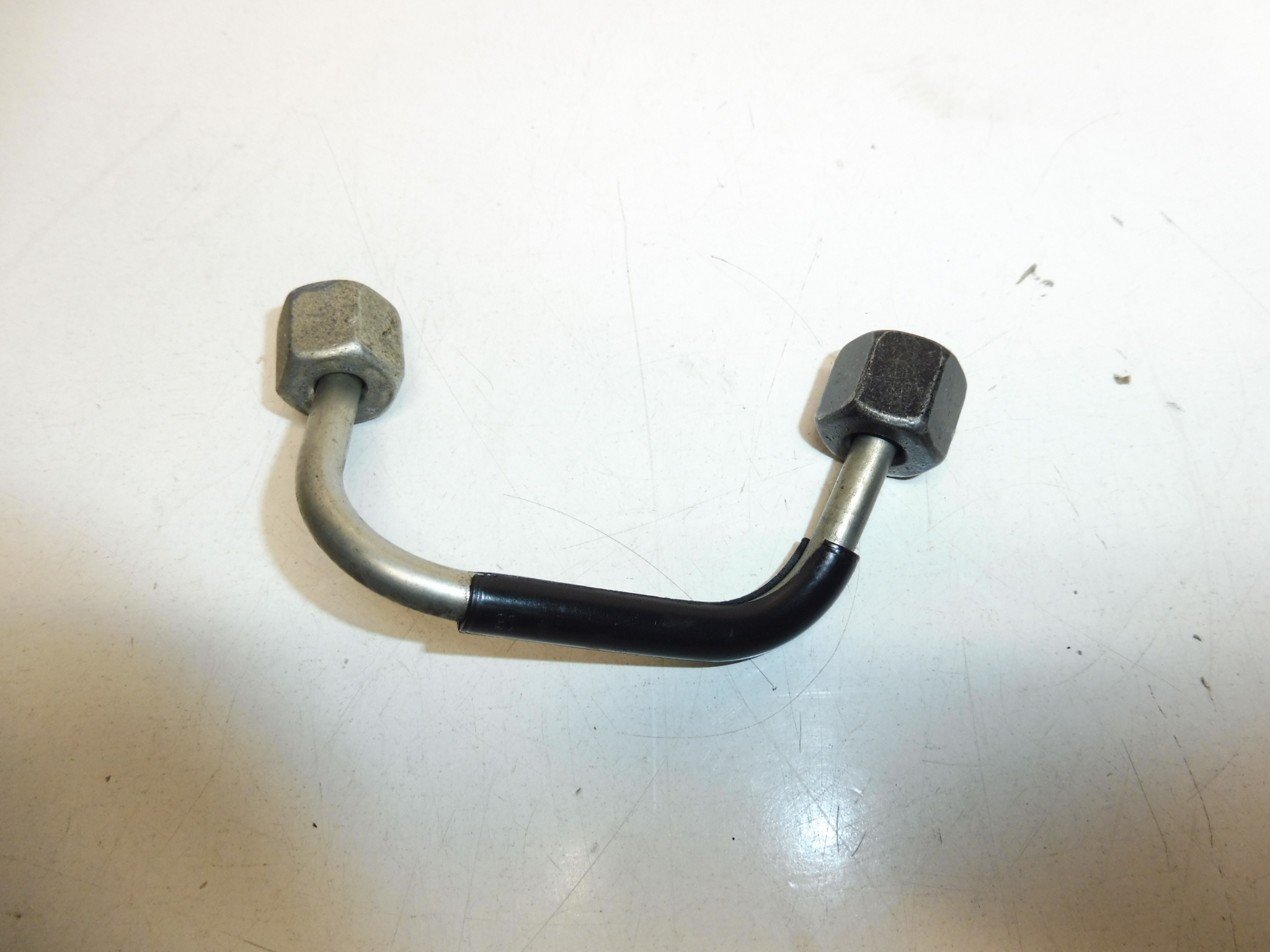 Zulaufrohr 4. Injektor Citroën Peugeot 9825615580