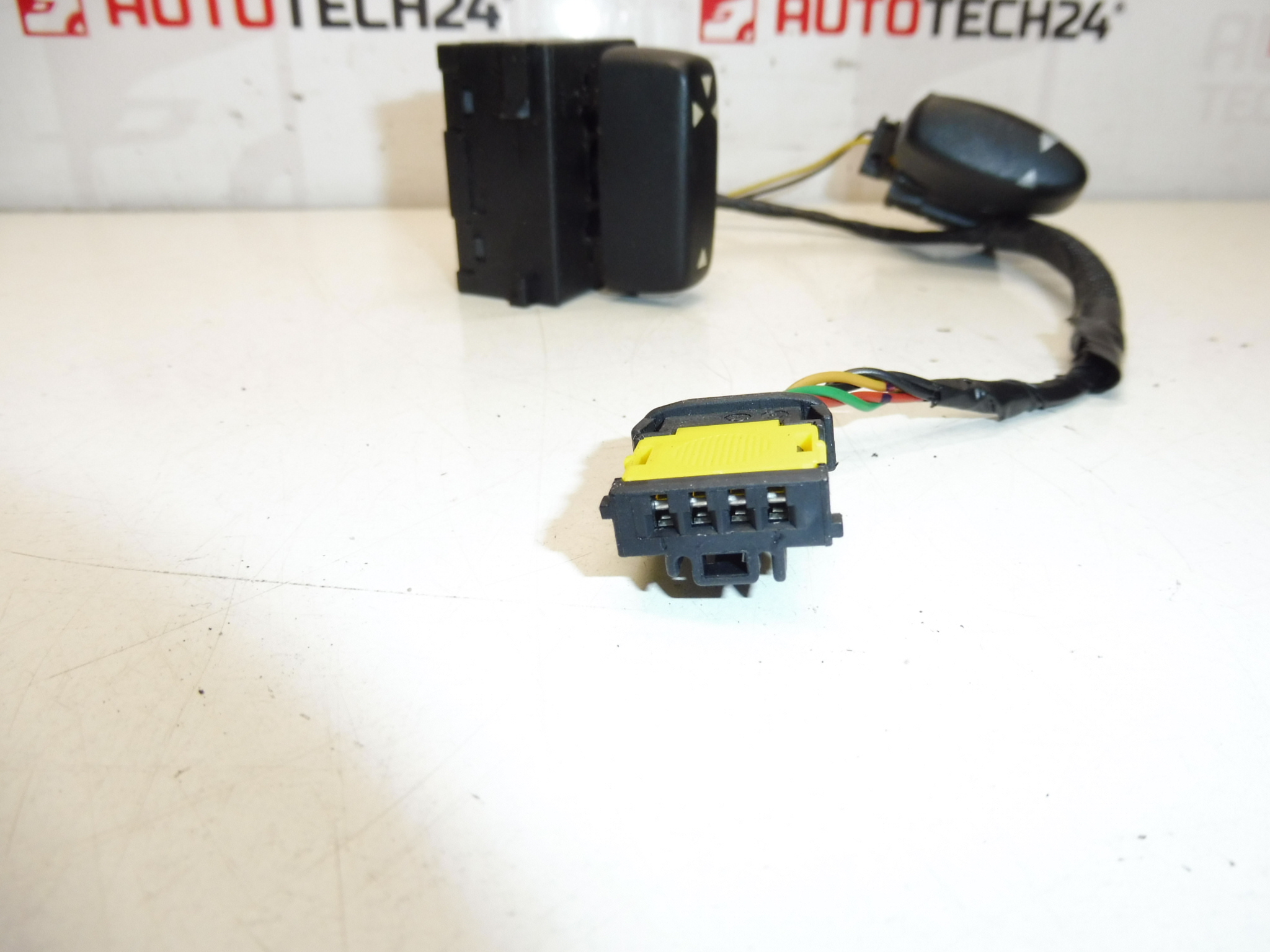 Citroën Peugeot 944931200ZL Sitzfahrer