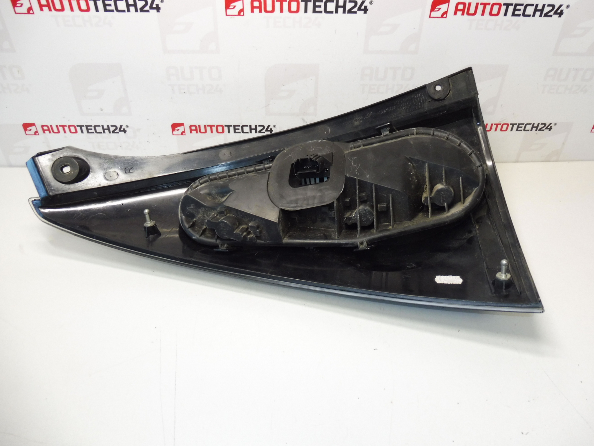 Rückleuchte rechts Citroën C1 81550-0H060 6351x8