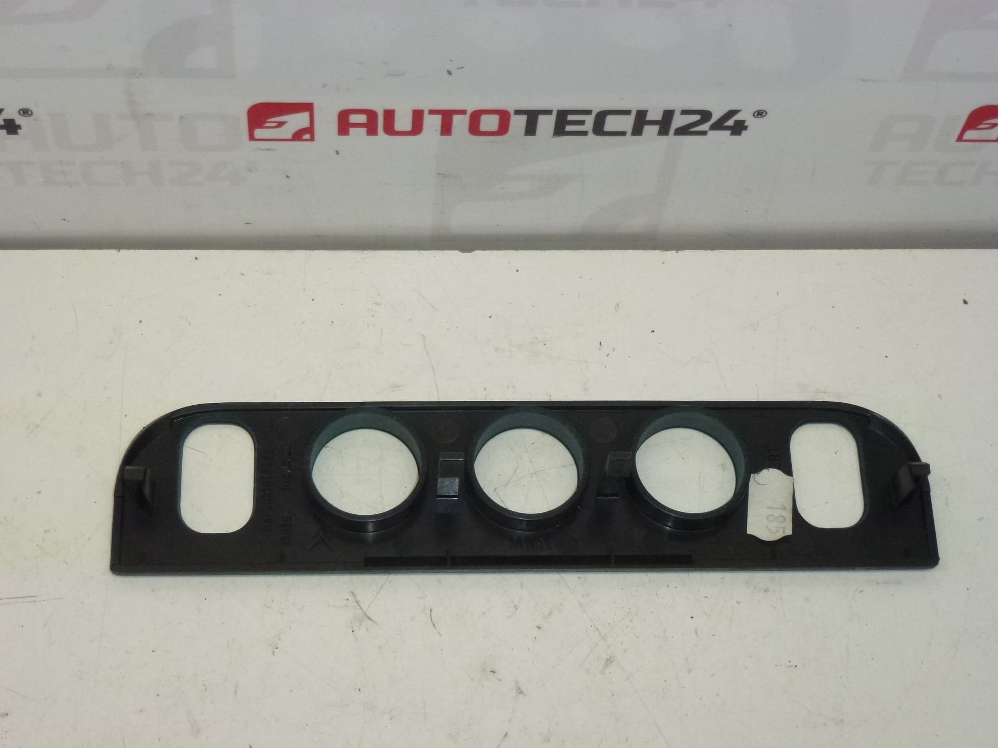 Armaturenbrettabdeckung Citroën Berlingo I und Peugeot Partner I 96210132ZL 8212ER