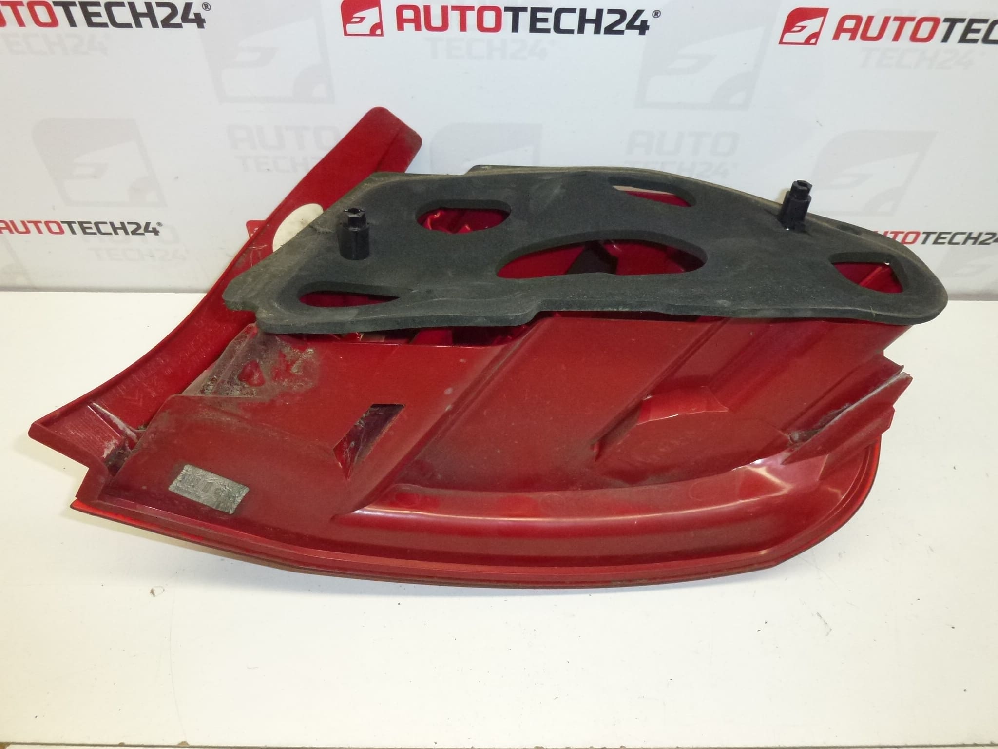 Rückleuchte links Peugeot 407 Limousine 6350PS