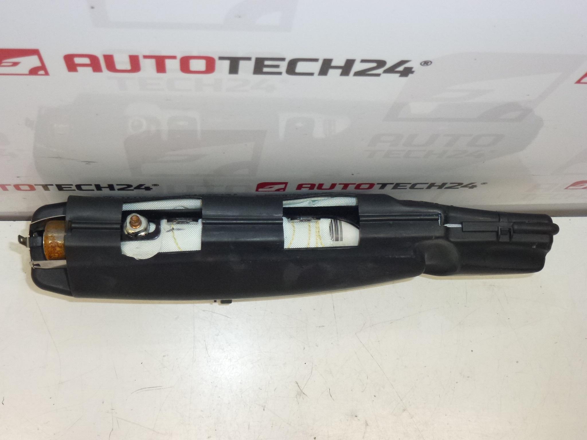 Airbag links Citroën Peugeot 9450631280 8216T8