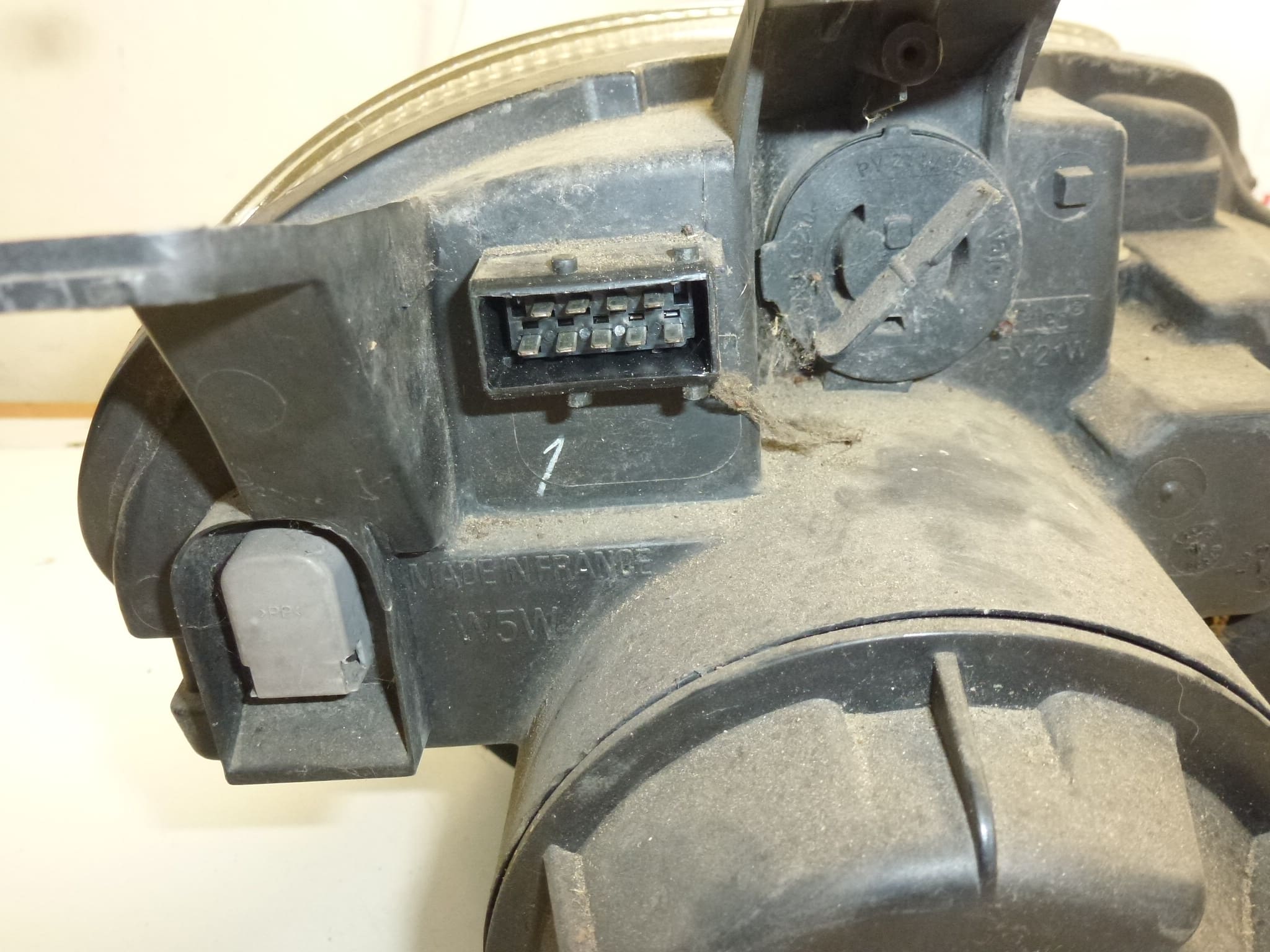 Leuchte vorne links Citroën C8 89007043 620815