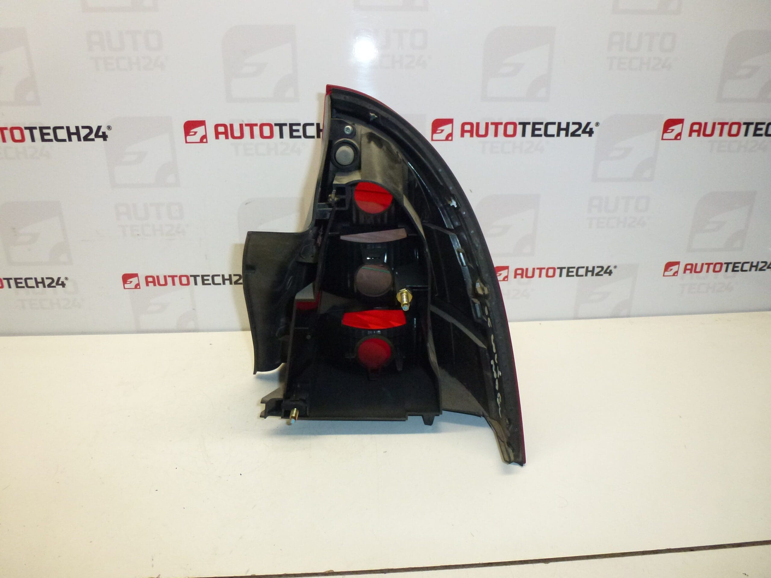 Linke Hinterleuchte außen Citroën C5 II 89032697 6350V3 – Bild 2