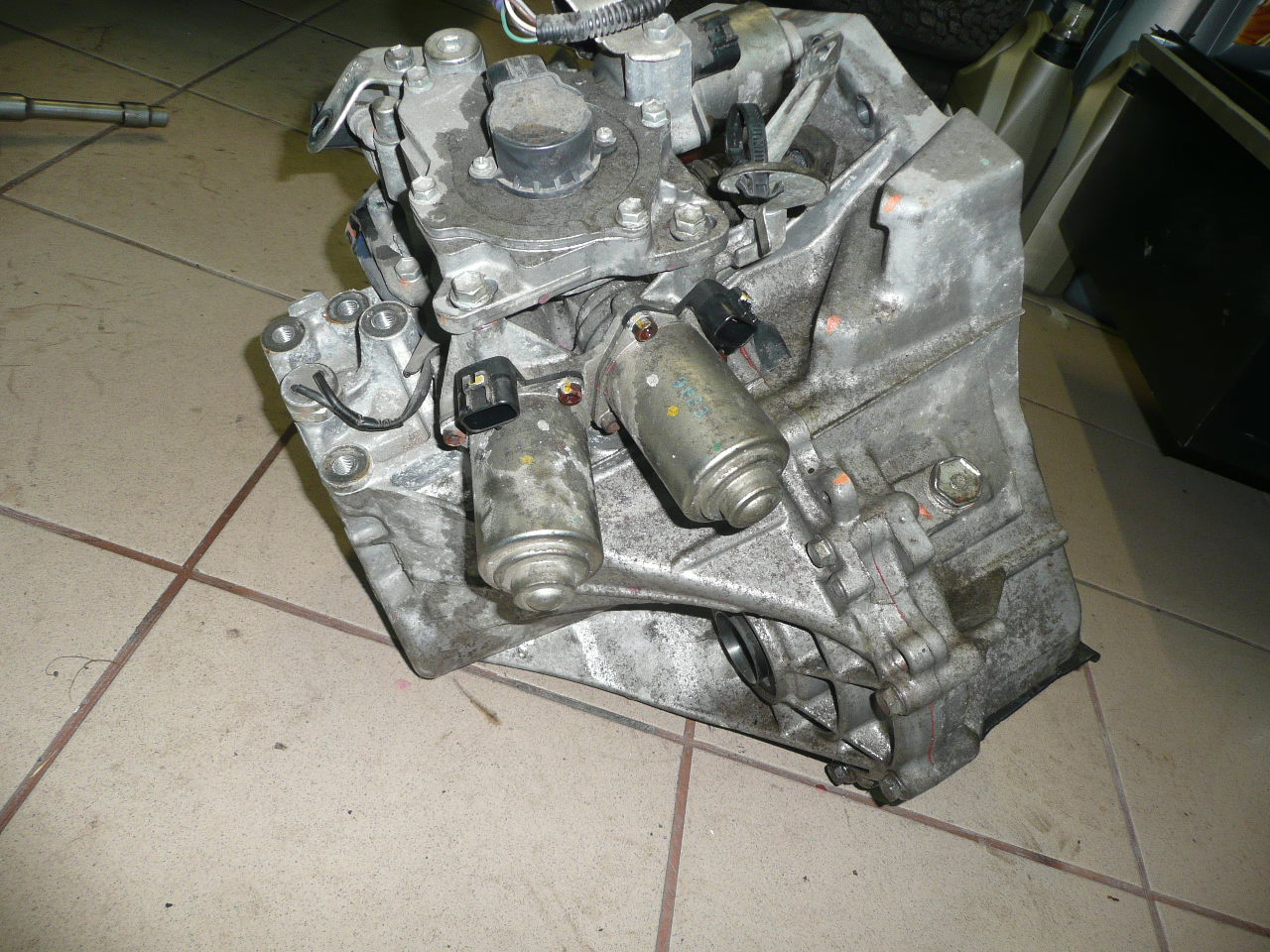 Getriebe Citroën Peugeot 1.0i Sensodrive komplett 2222QF