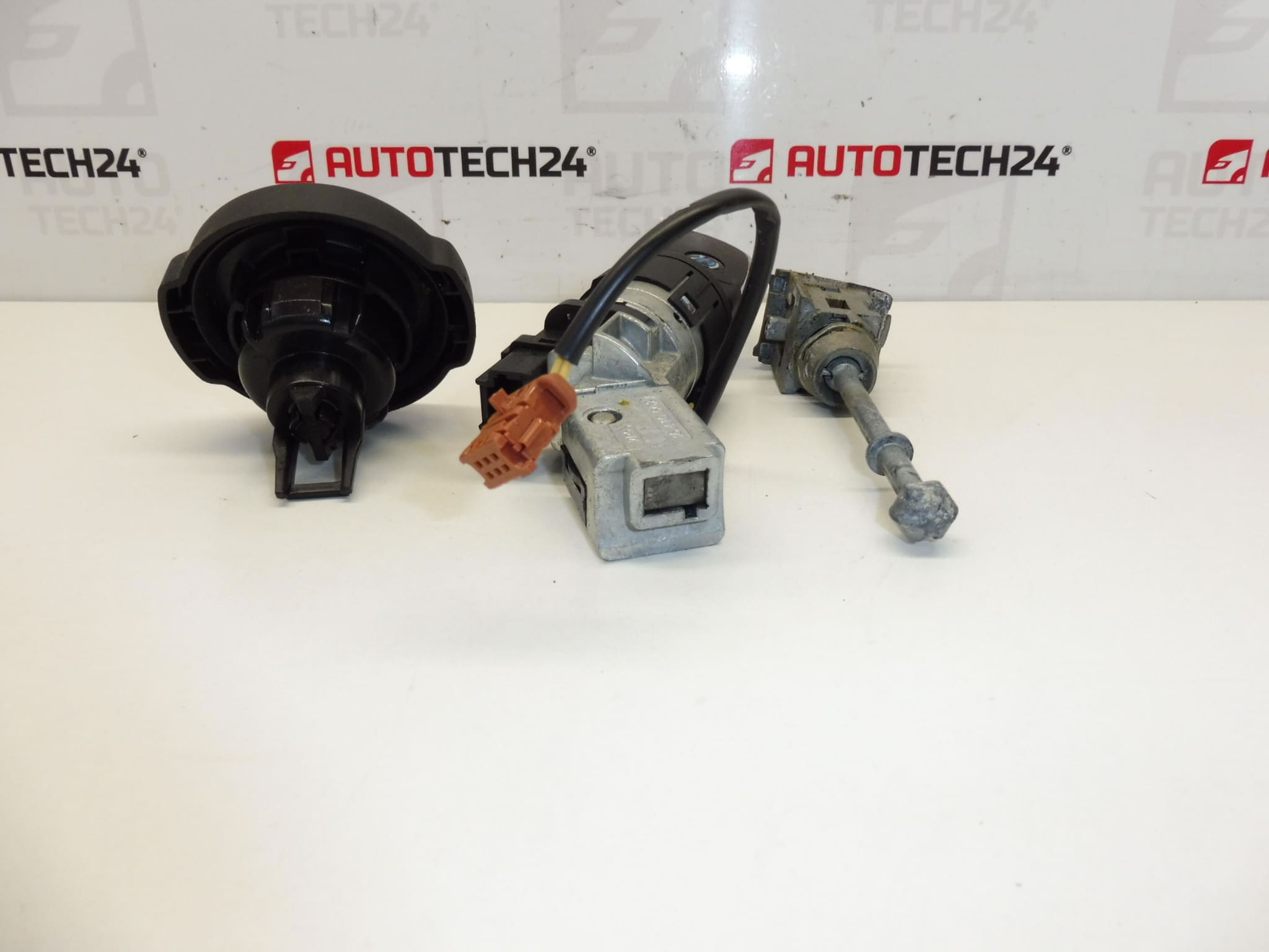 Schloßsatz und 1 Schlüssel Citroën Peugeot 4162KF 1609233980 1606423680 – Bild 2