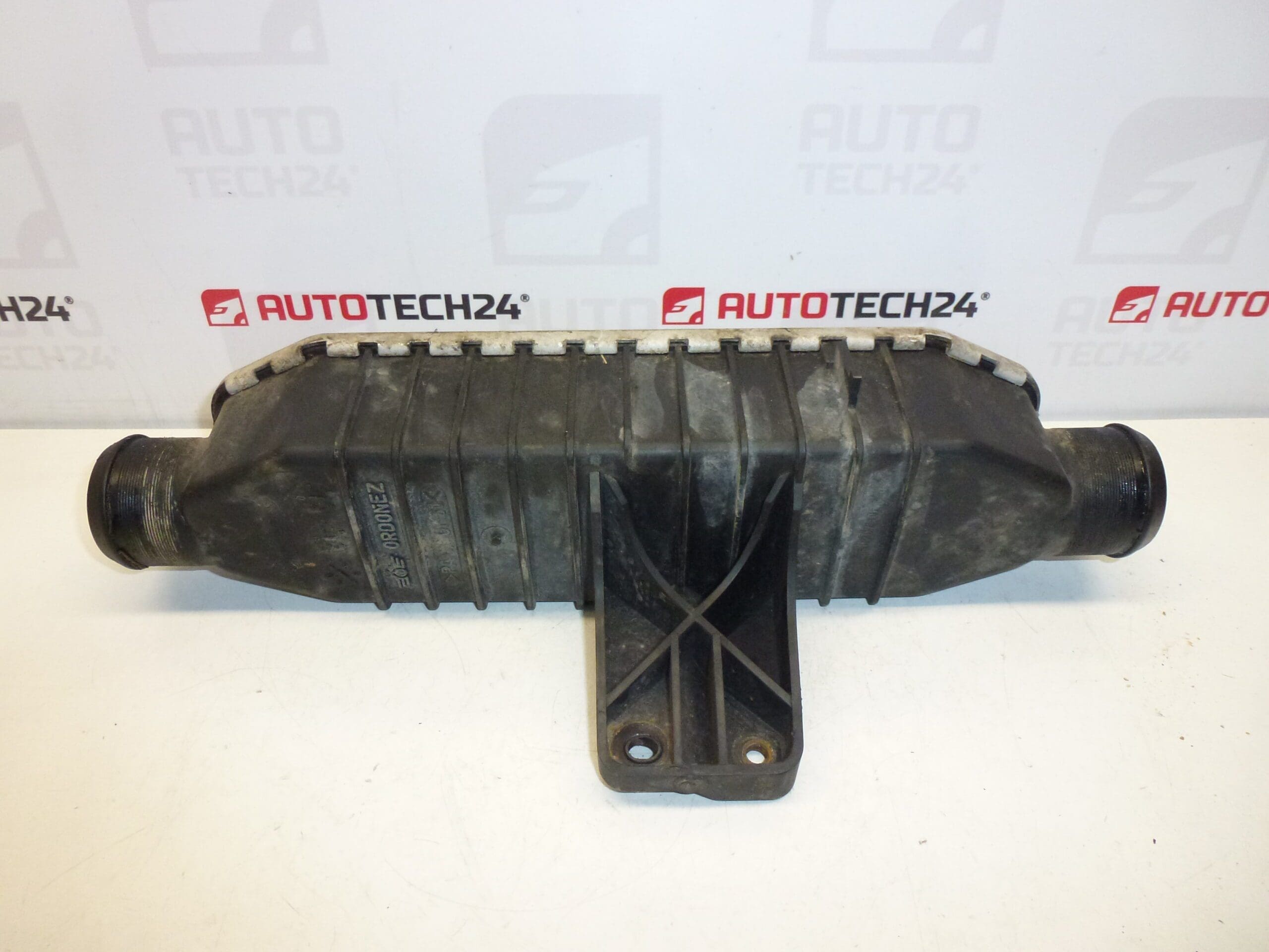 Wärmetauscher für Luft-Kühlflüssigkeit Citroën Peugeot 2.0 2.2 HDI 0384H4 – Bild 2