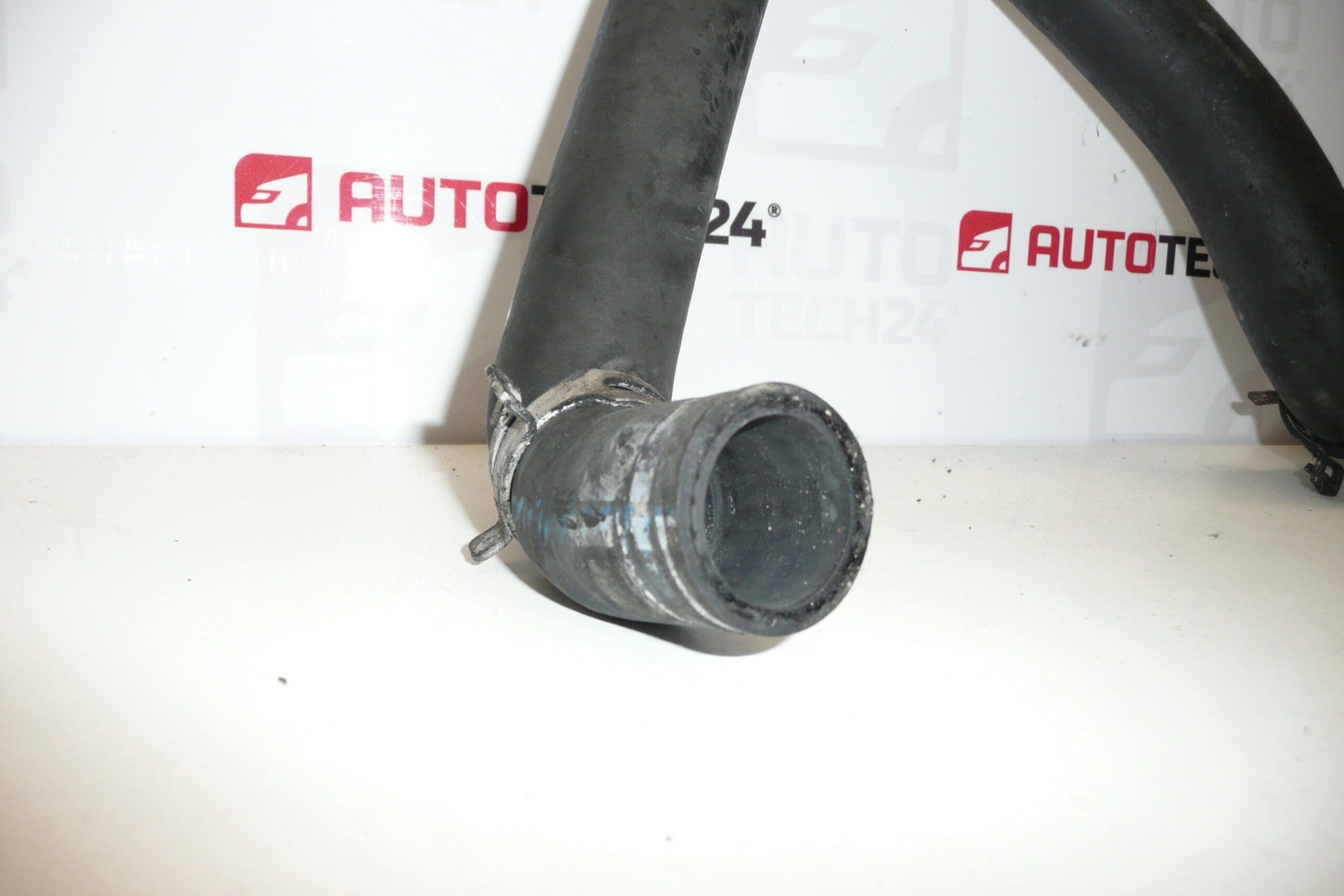 Wasserschlauch Citroën Peugeot 1.6 HDI 1351JG – Bild 2