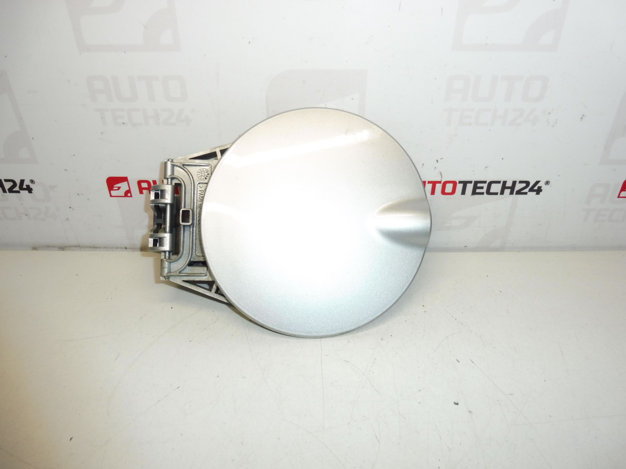 Tankdeckel mit Scharnier Citroën C3 EZRC 9641873480 1517A2