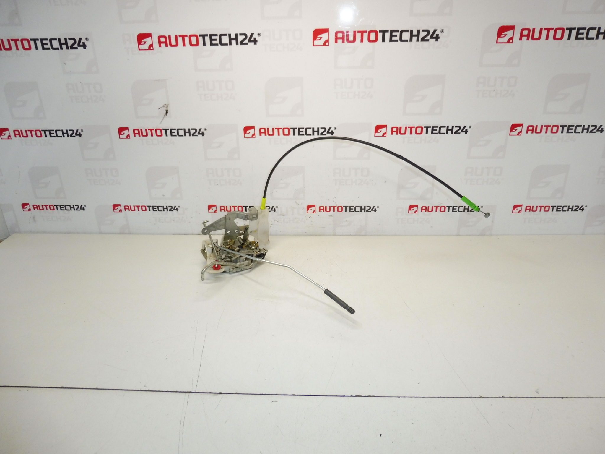 Türschloss links vorne Aisin Citroën C1 Peugeot 107 9135S3