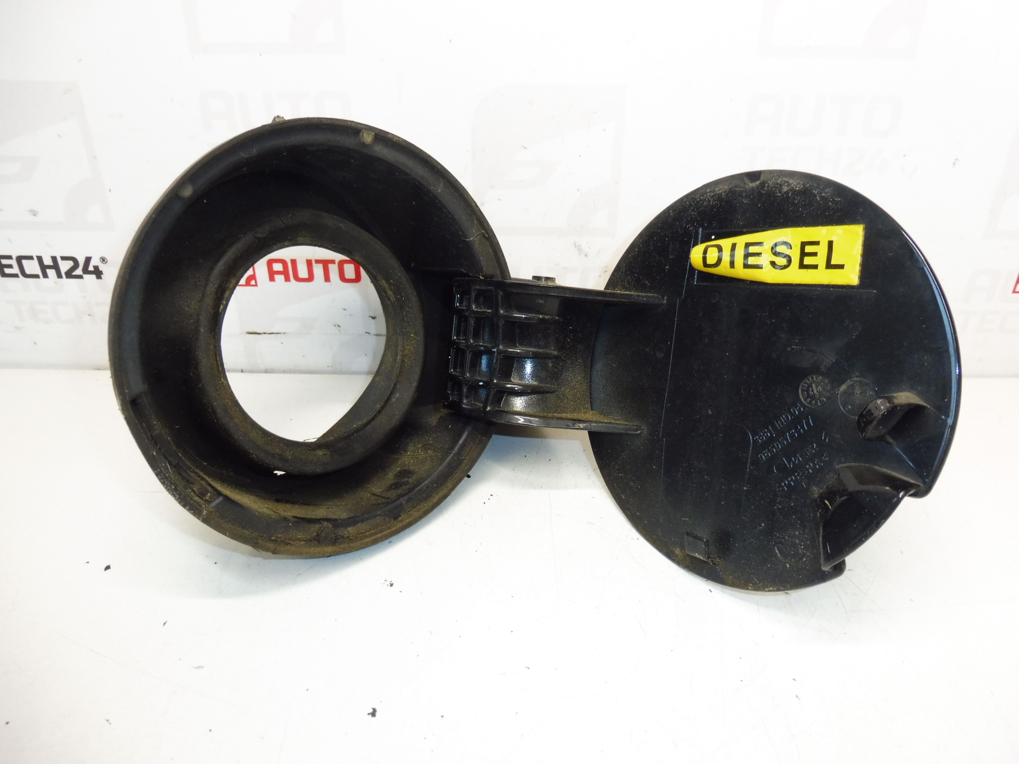 Tankdeckel Citroën C4 5 Türer 9650573477 1517C1 EXLD