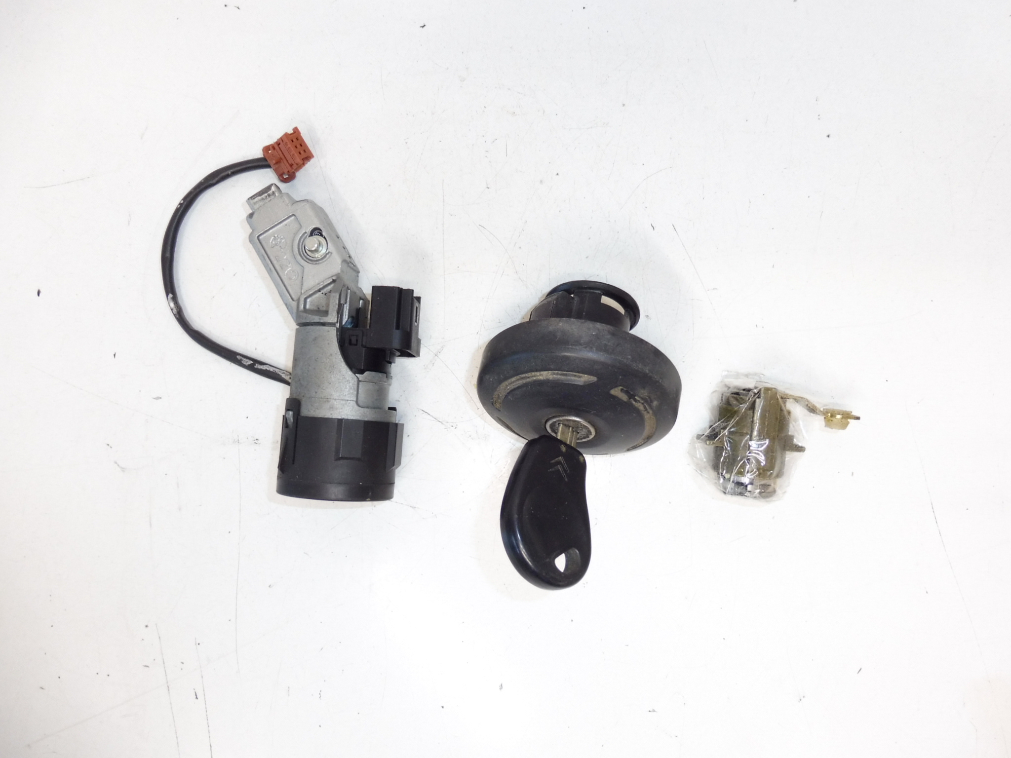 Satz von Schlössern + 1 Schlüssel Citroën C5 05-07 4162HE