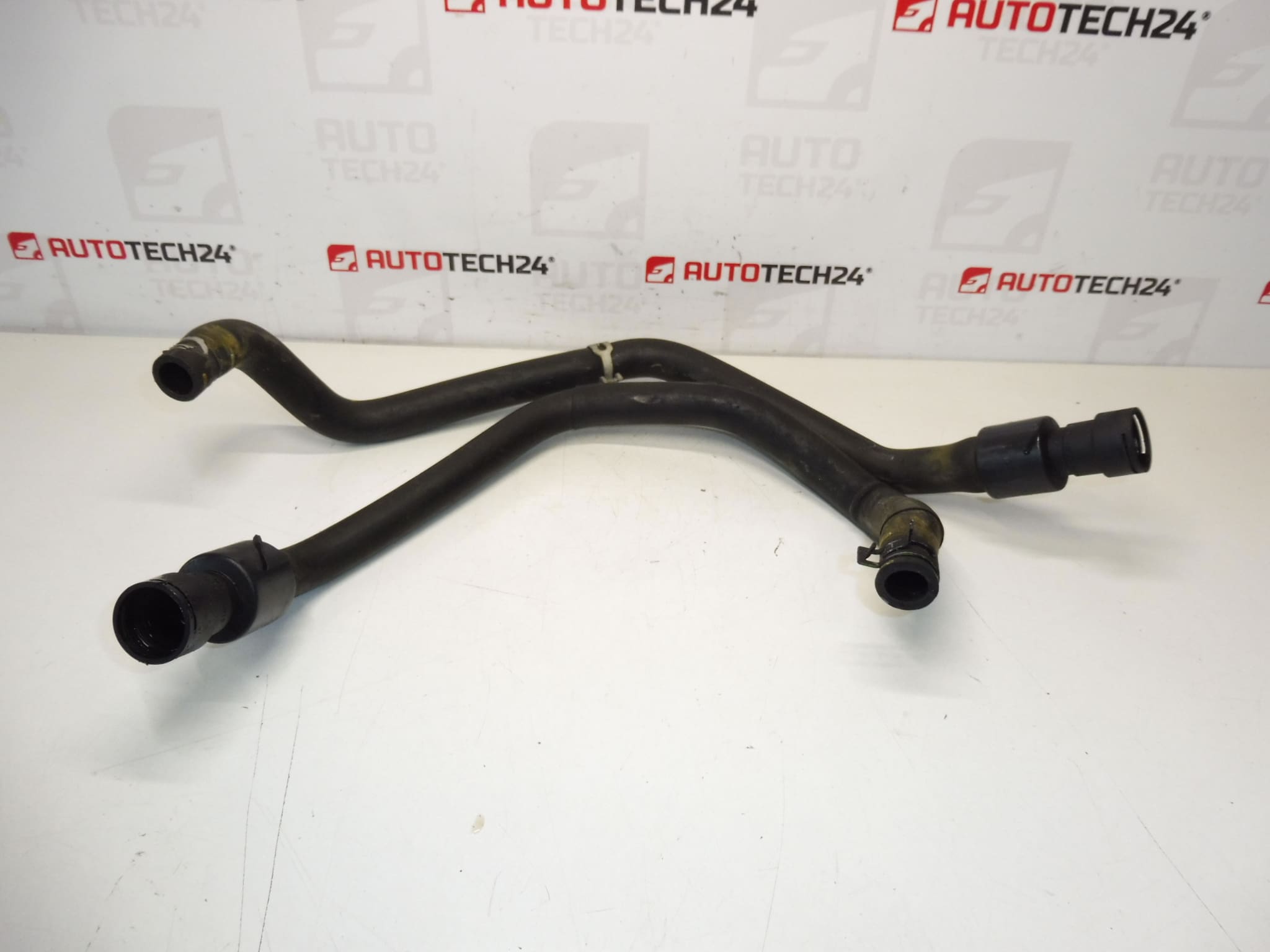 Wasserschlauch Citroën Peugeot 2.2 HDI 1343FL 1343FS – Bild 2