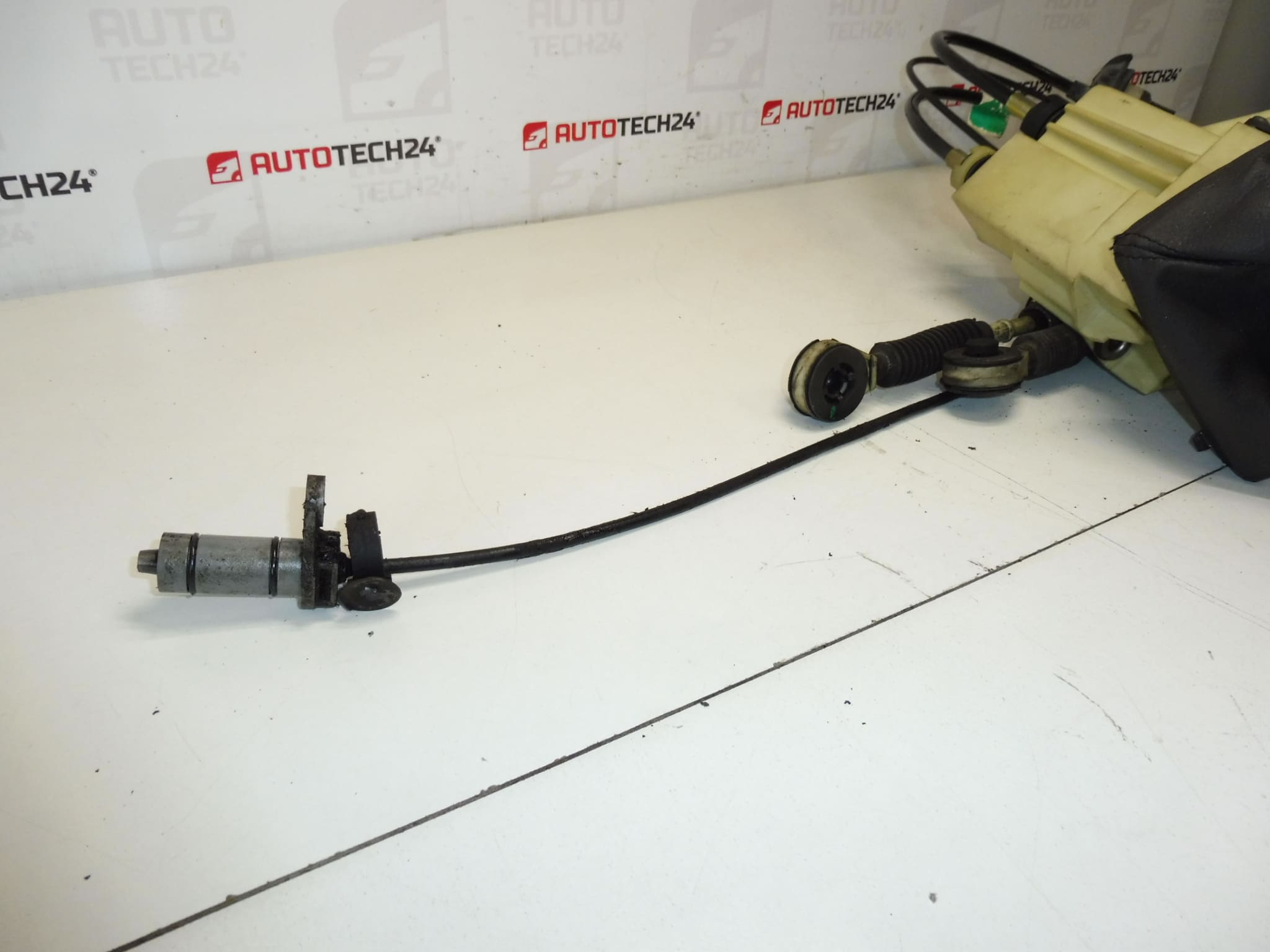 Schaltkulisse und Schaltstangen für 6-Gang-Getriebe Citroën Peugeot 2400P7 2444X8 241059 – Bild 2