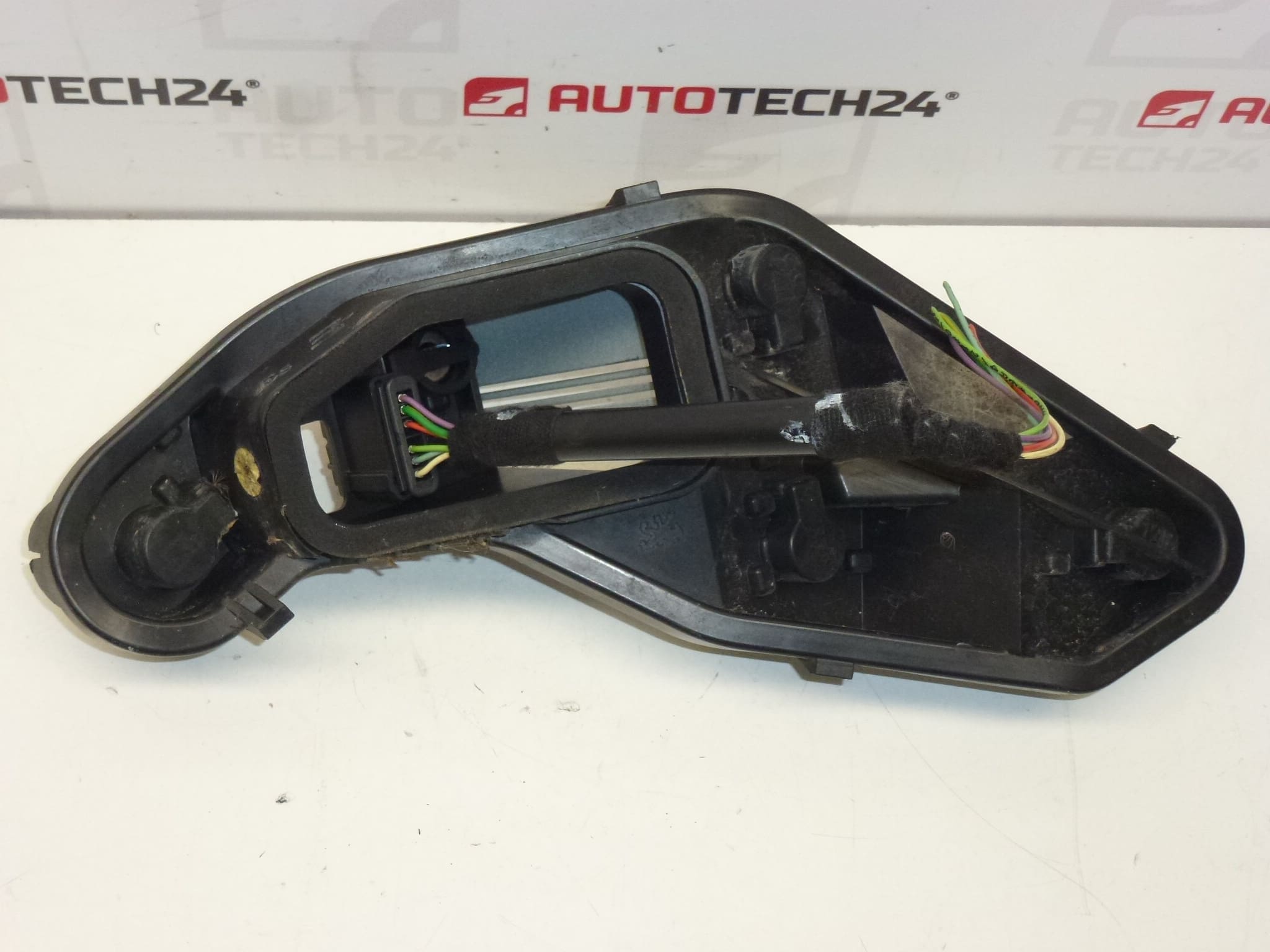 Fassung für Glühlampen der rechten Rückleuchte + Kabel Peugeot 207 6351Y7 – Bild 2