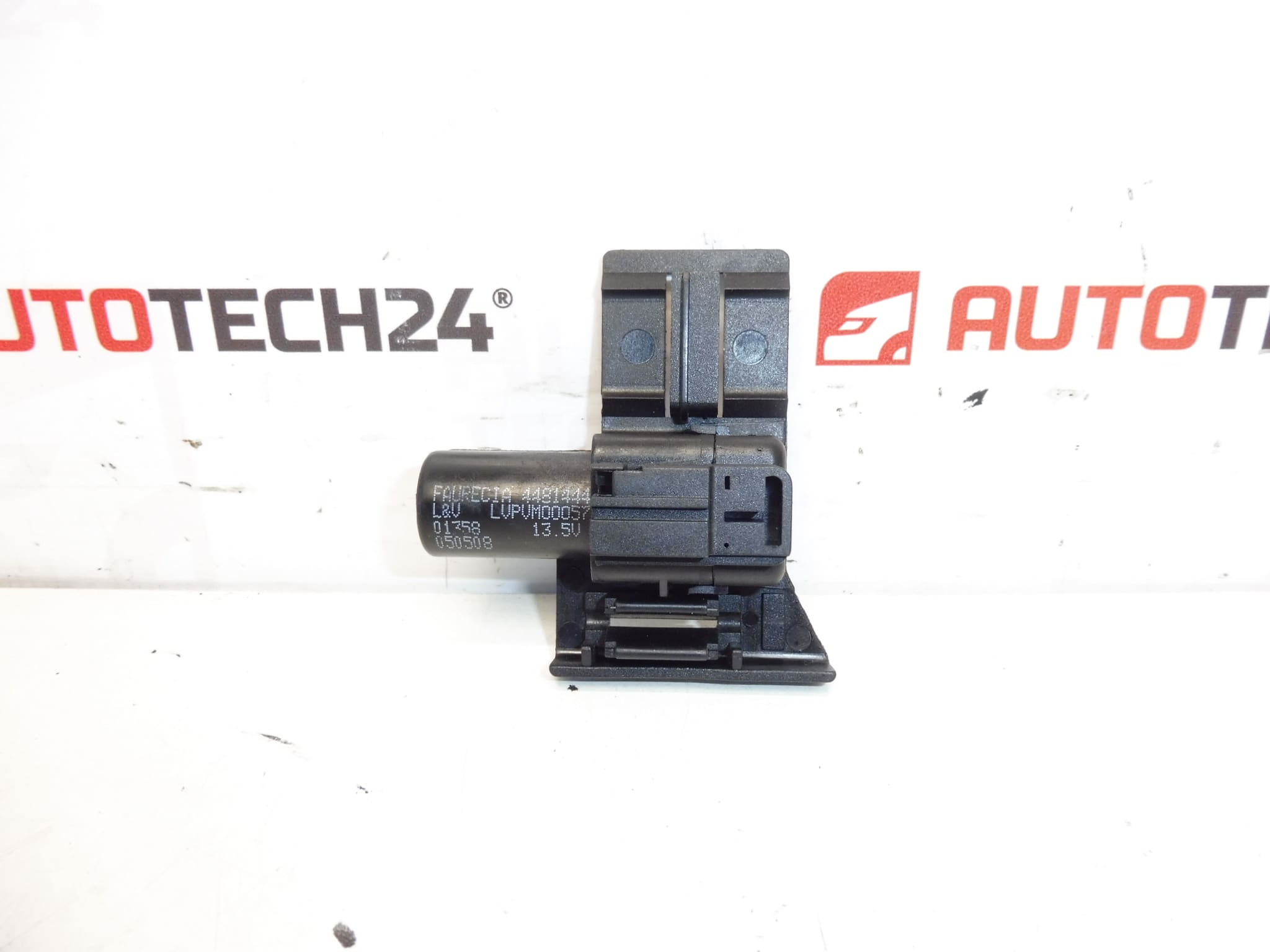 Vibrator AFIL im Citroen Peugeot Faurecia 4481444 Sitz