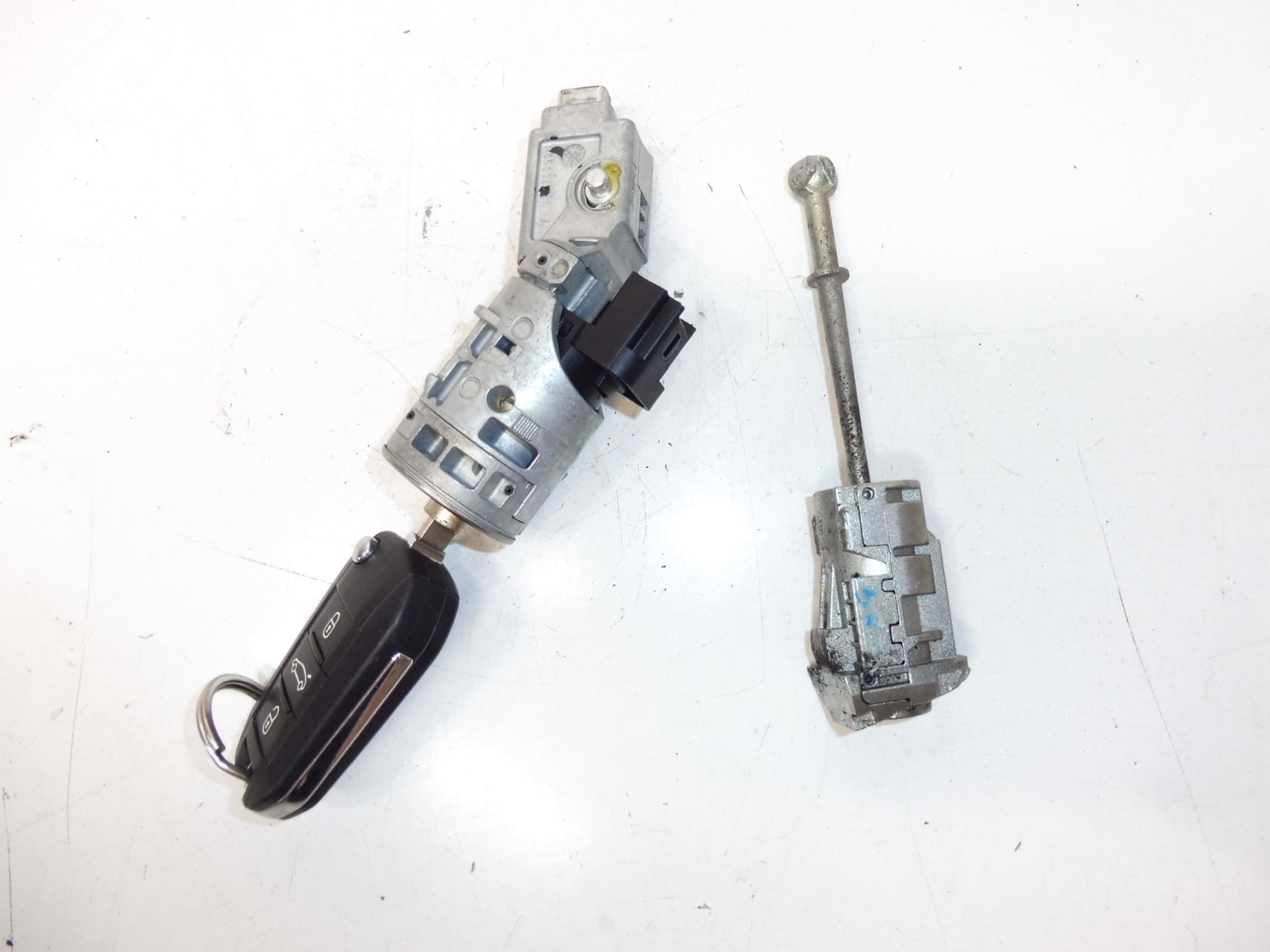 1 Fernschlüssel Peugeot 301 9678792480 4162WK