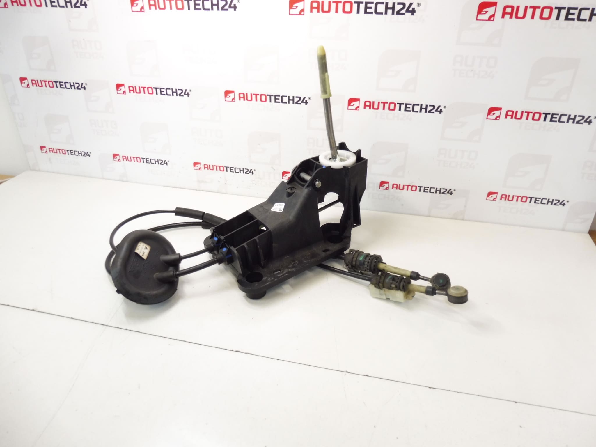 Peugeot 207 9685232980 2400JZ Schalthebel