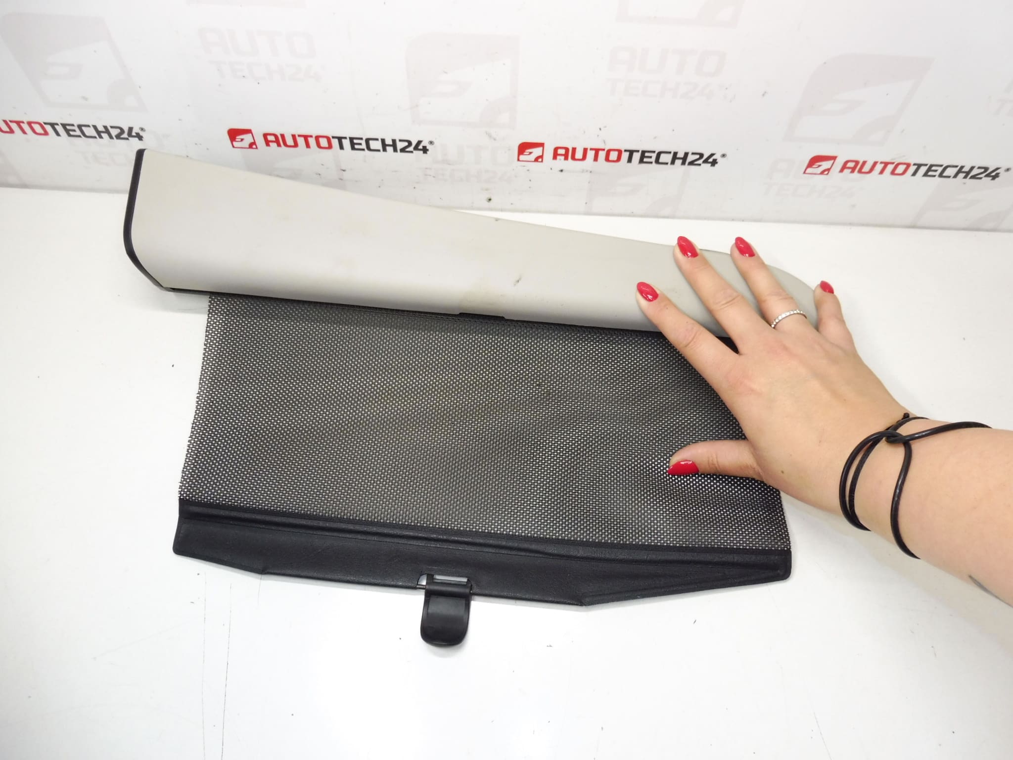 Seitliche Sonnenblende Citroën C3 Picasso 96825511BJ – Bild 2